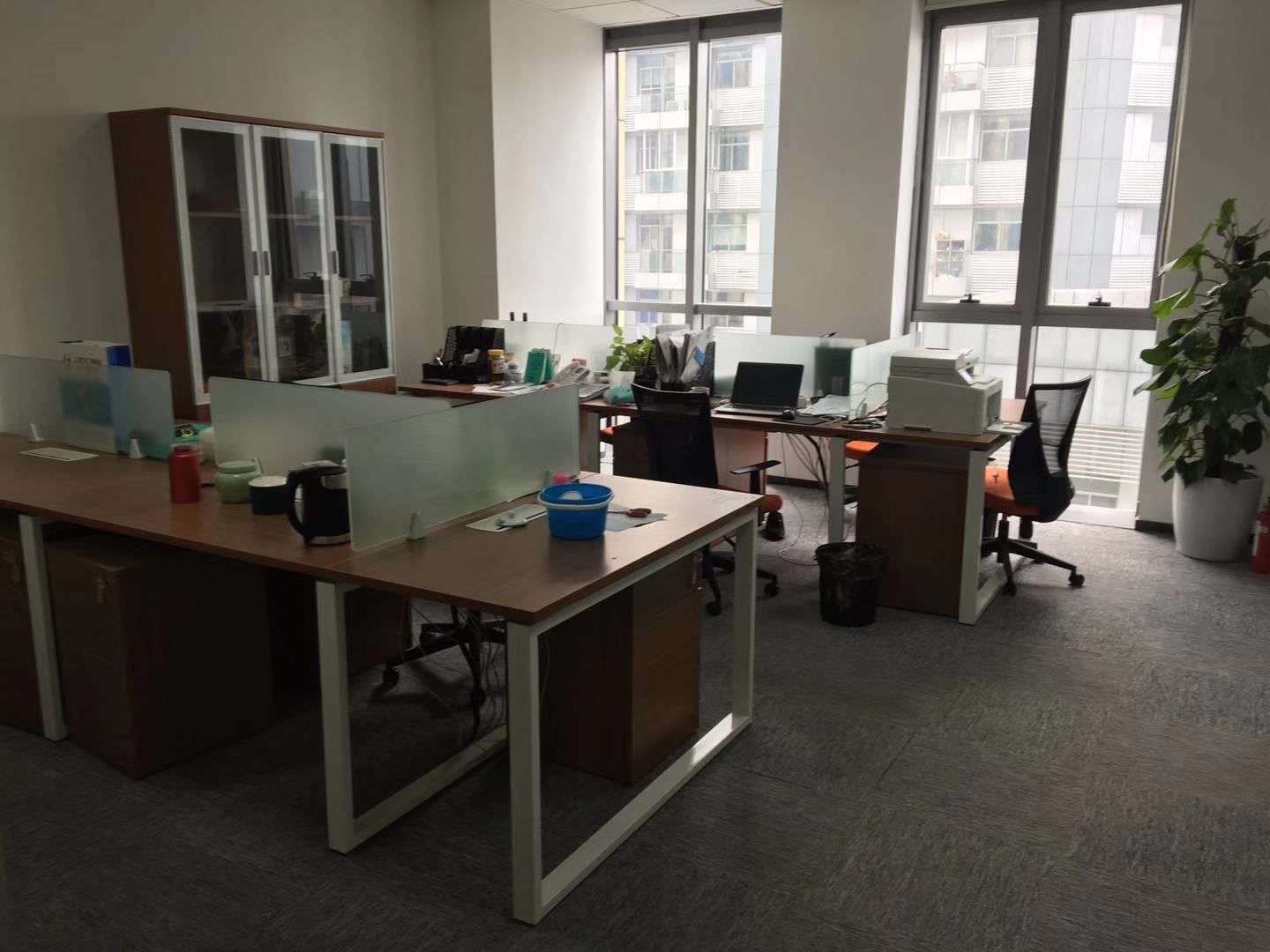 上海数字产业园91平米办公室出租_5.27元/m²/天