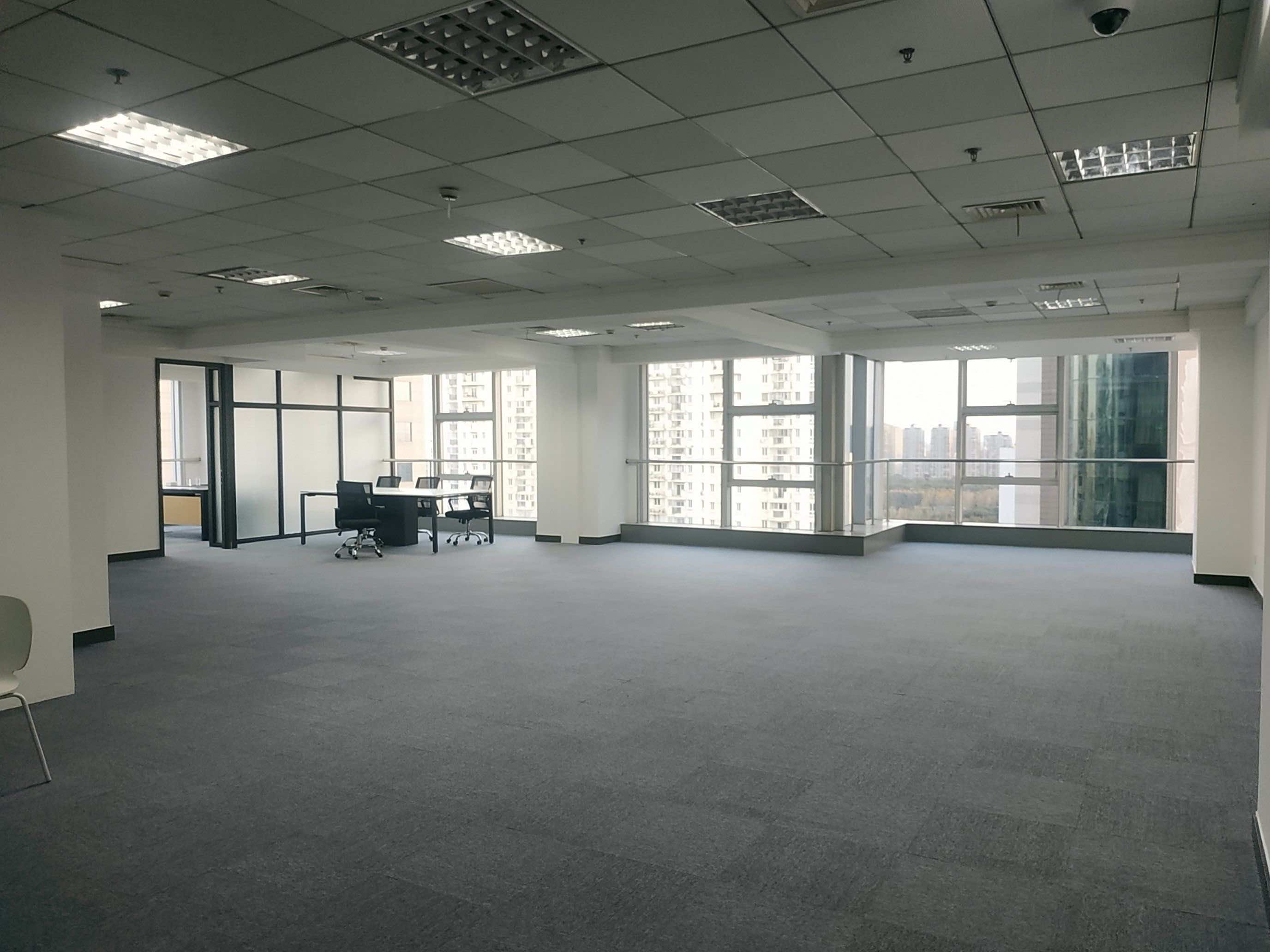 上海信息大厦240平米办公室出租_4.07元/m²/天