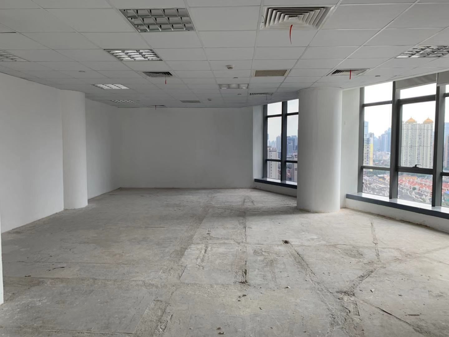 永银大厦129平米办公室出租_7.60元/m²/天