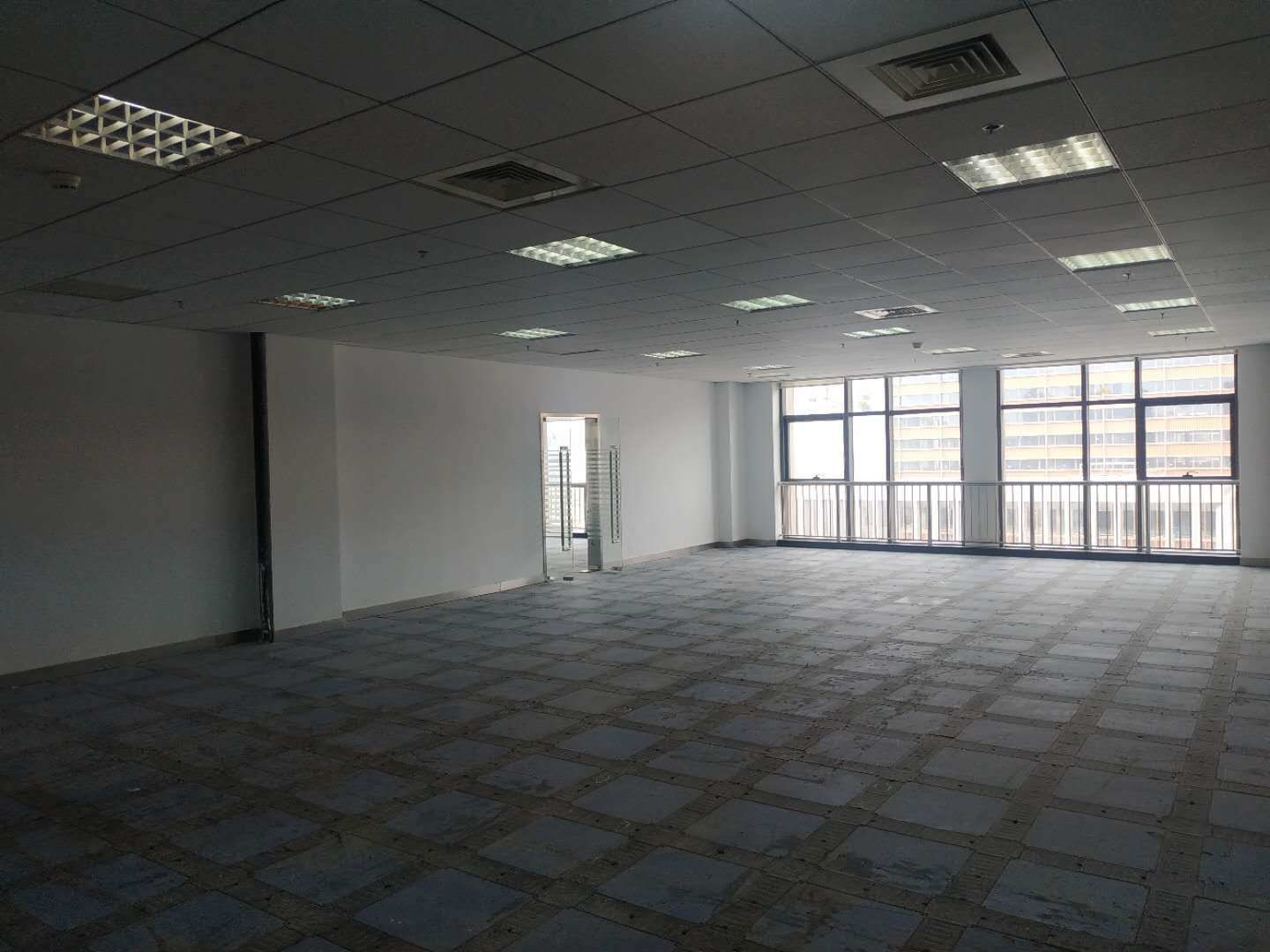 合星大厦178平米办公室出租_3.87元/m²/天