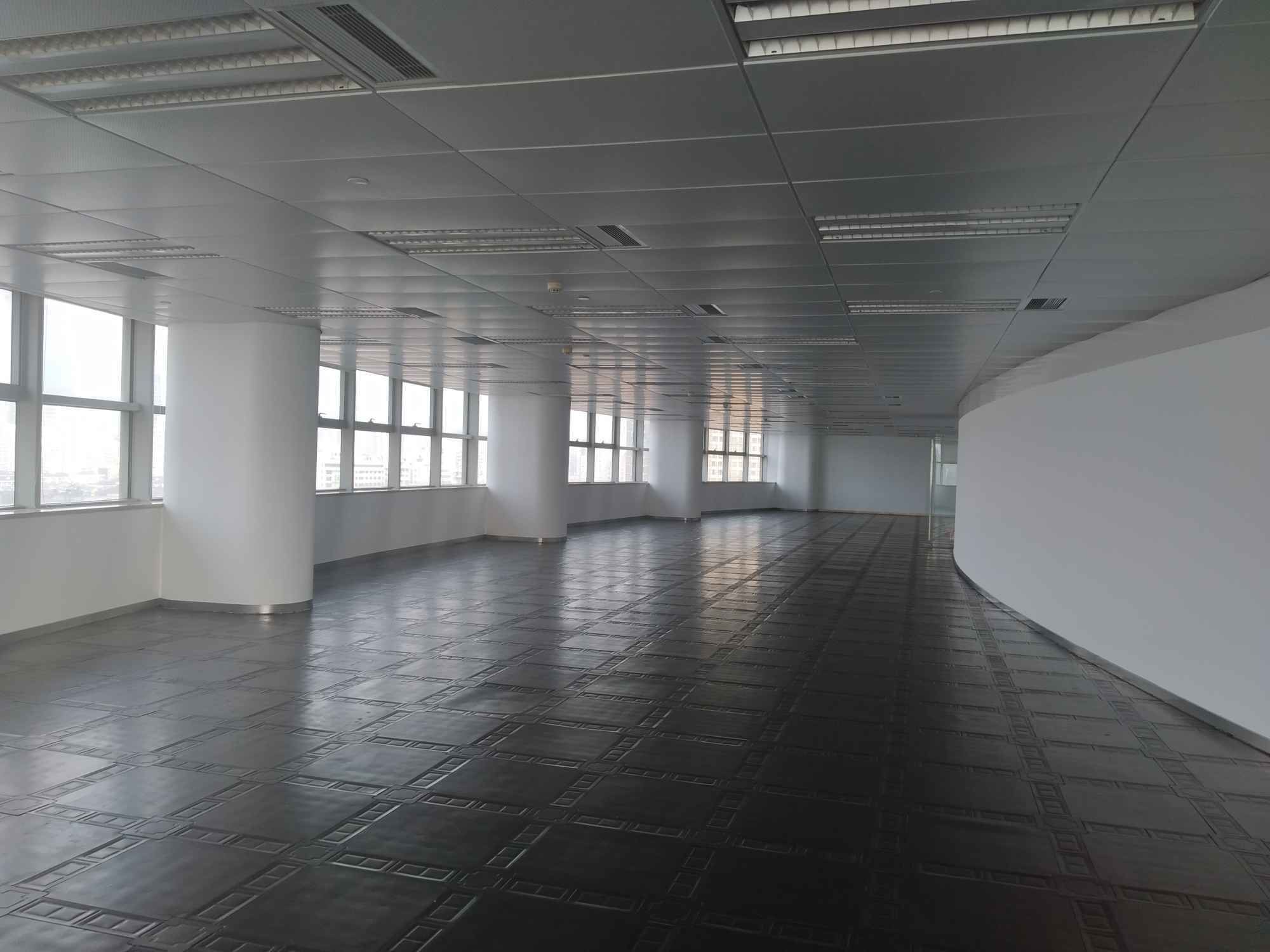长房国际广场126平米办公室出租_7.40元/m²/天