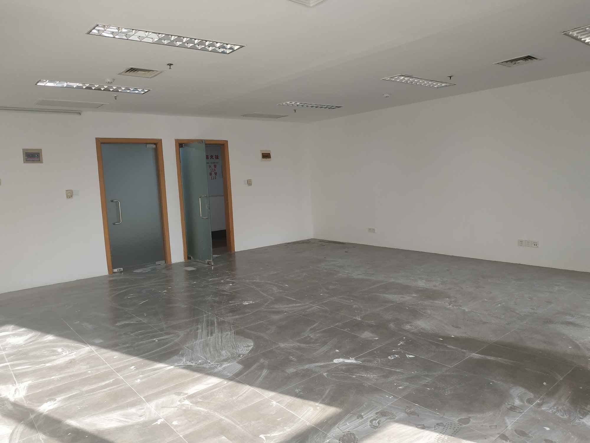 长峰中心40平米办公室出租_4.06元/m²/天