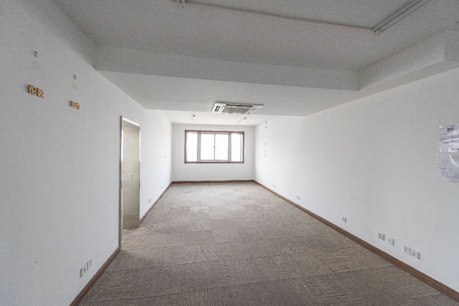中西大厦159平米办公室出租_4.26元/m²/天