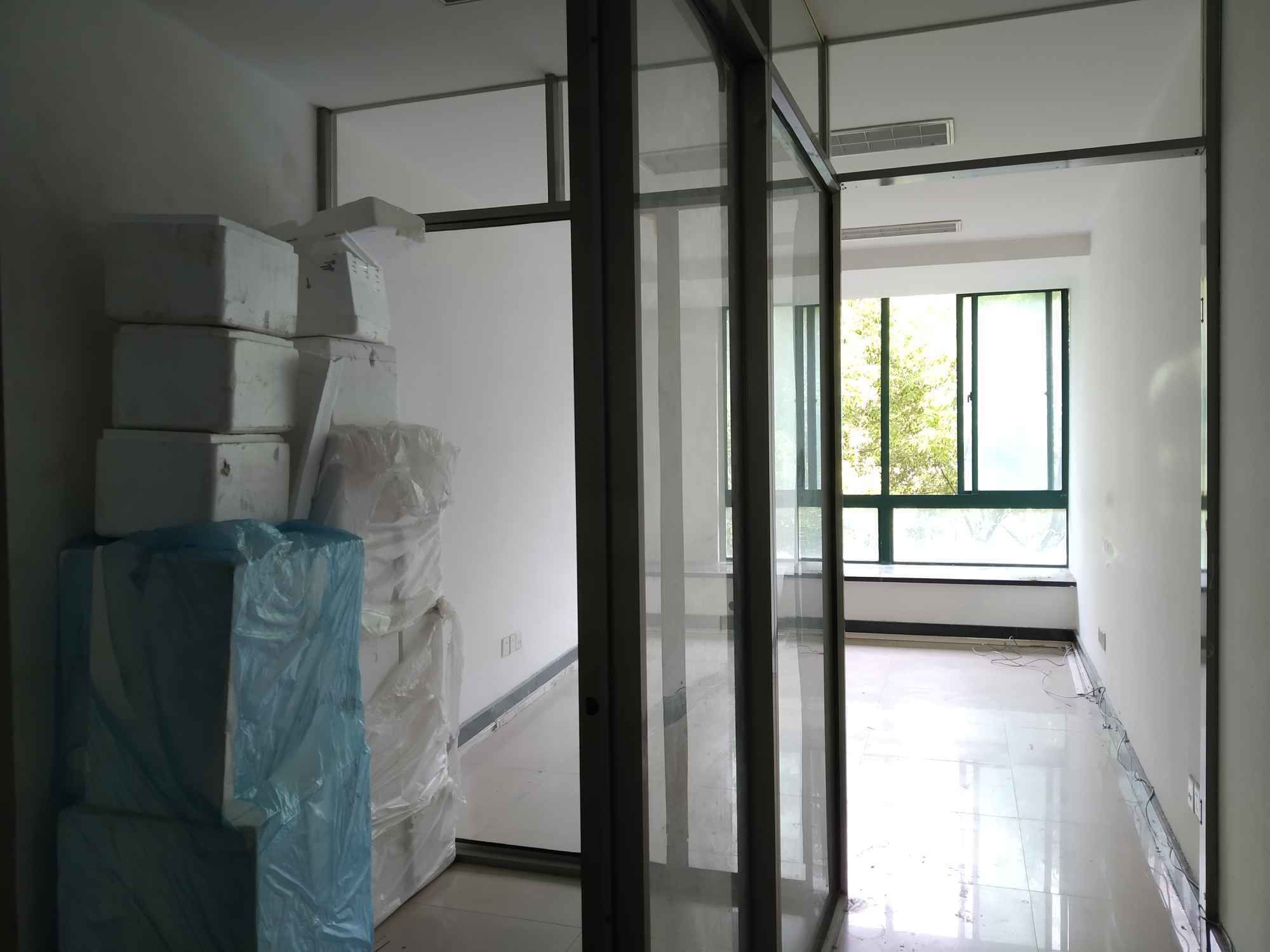 东华大学国家大学科技园250平米办公室出租_3.24元/m²/天