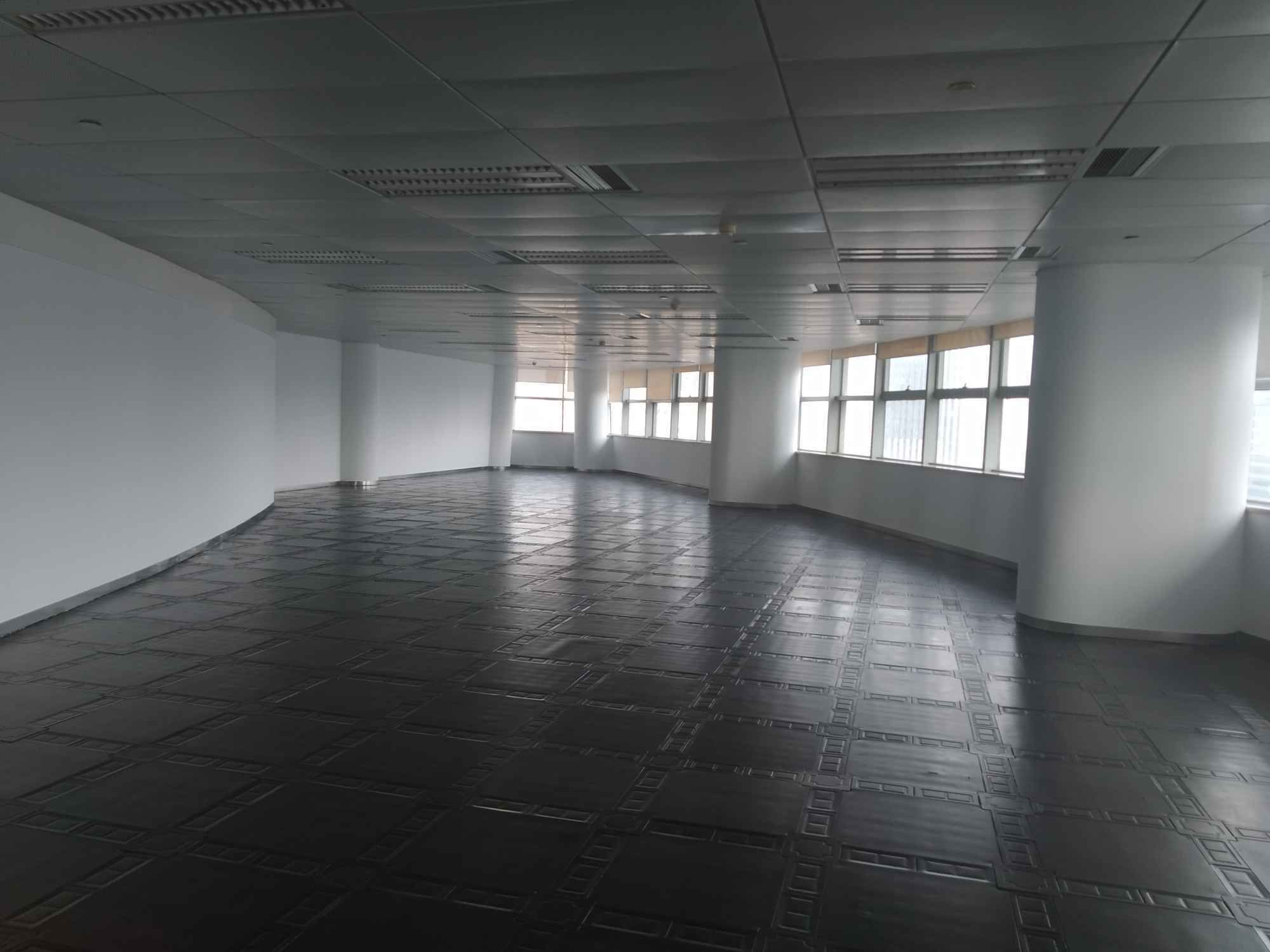 长房国际广场220平米办公室出租_7.40元/m²/天