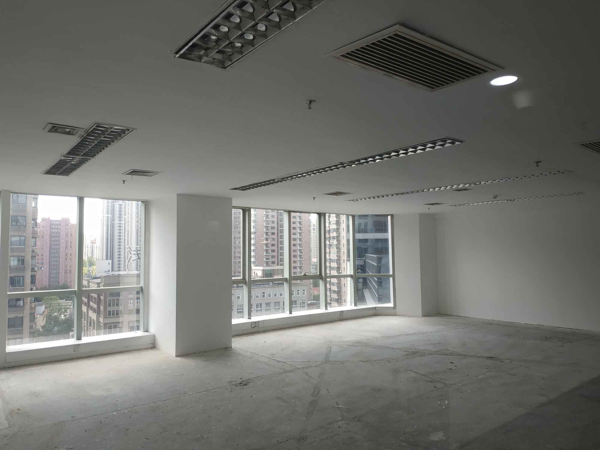 长峰中心152平米办公室出租_4.56元/m²/天