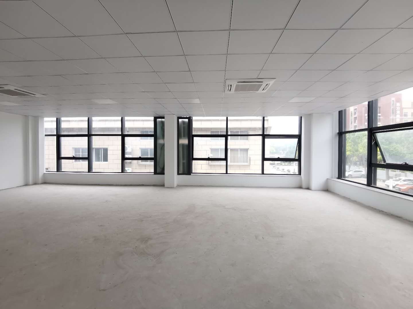 丰华创意产业园240平米办公室出租_2.33元/m²/天