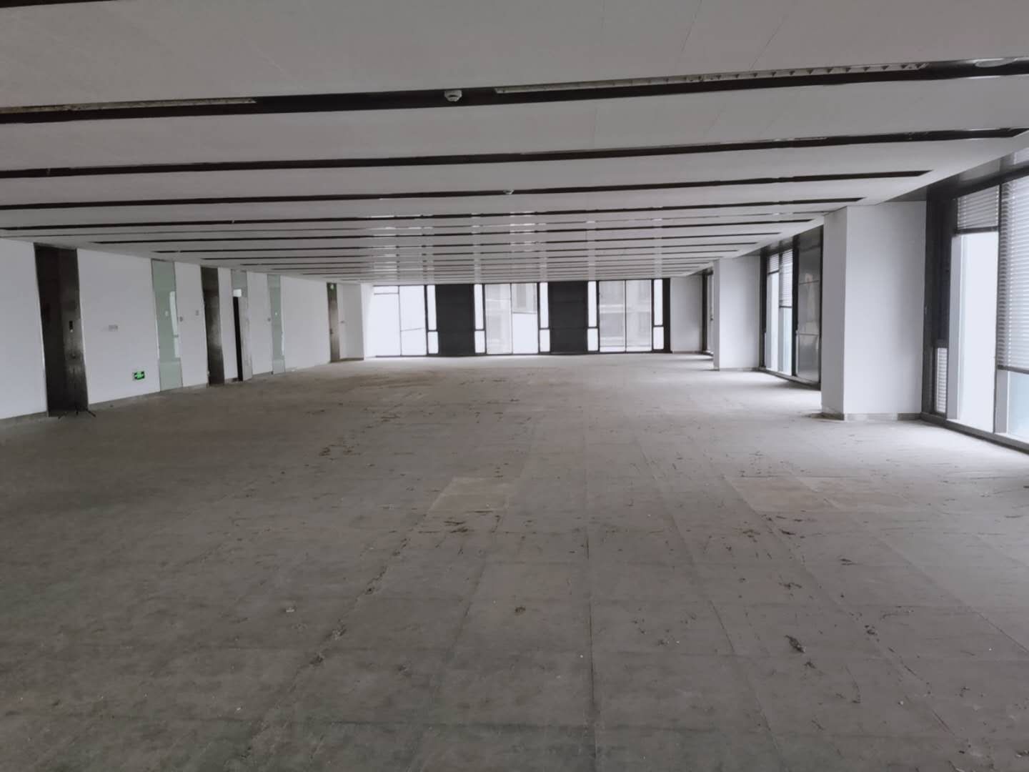 黄浦中心大厦600平米办公室出租_5.50元/m²/天