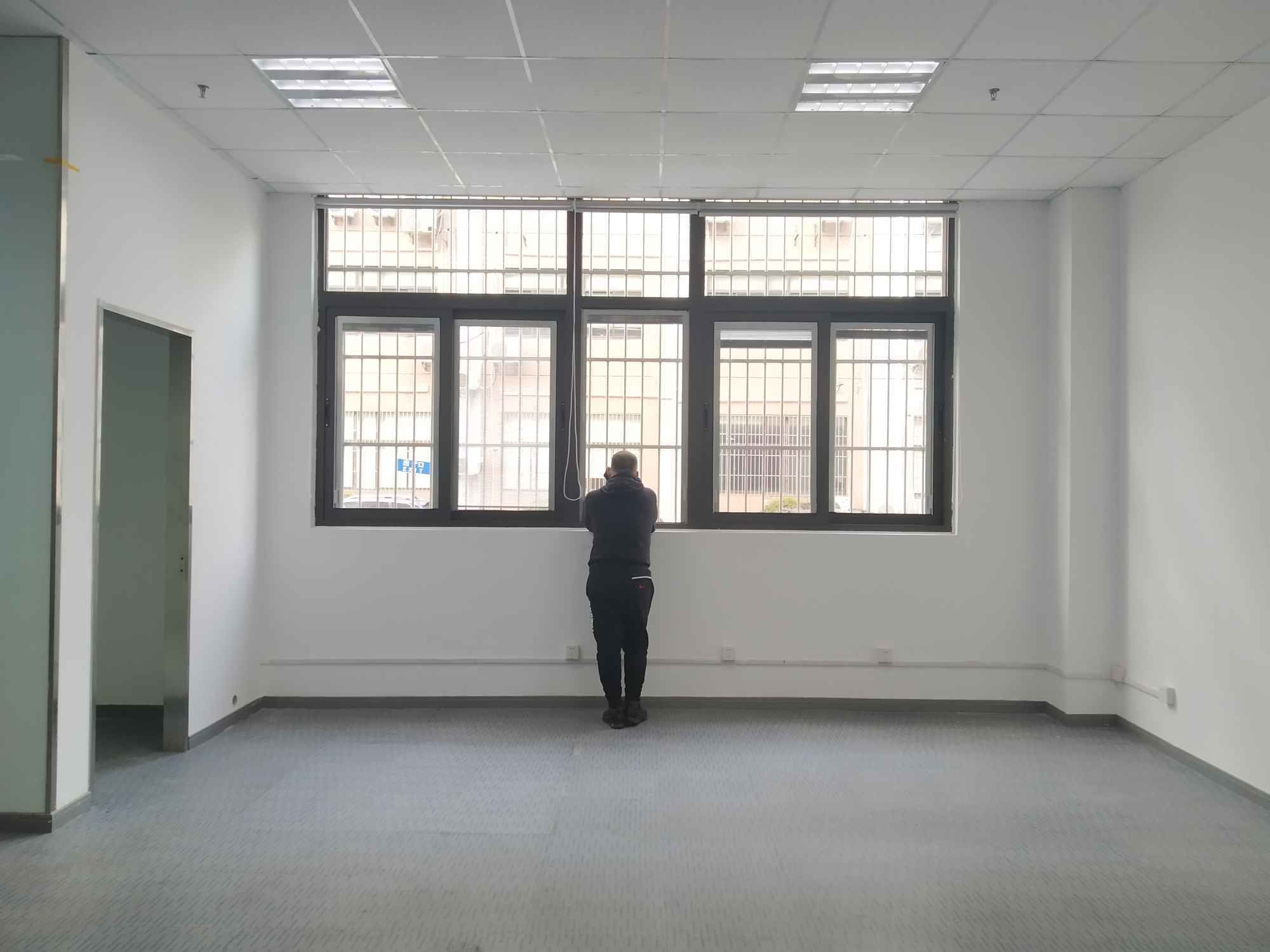 桂平园98平米办公室出租_3.60元/m²/天