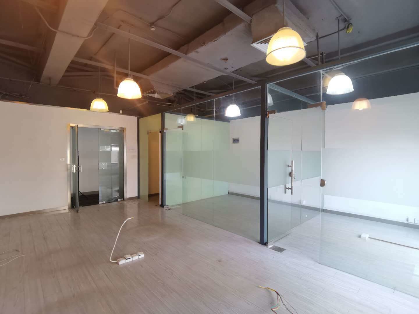 环中商厦67平米办公室出租_6.20元/m²/天