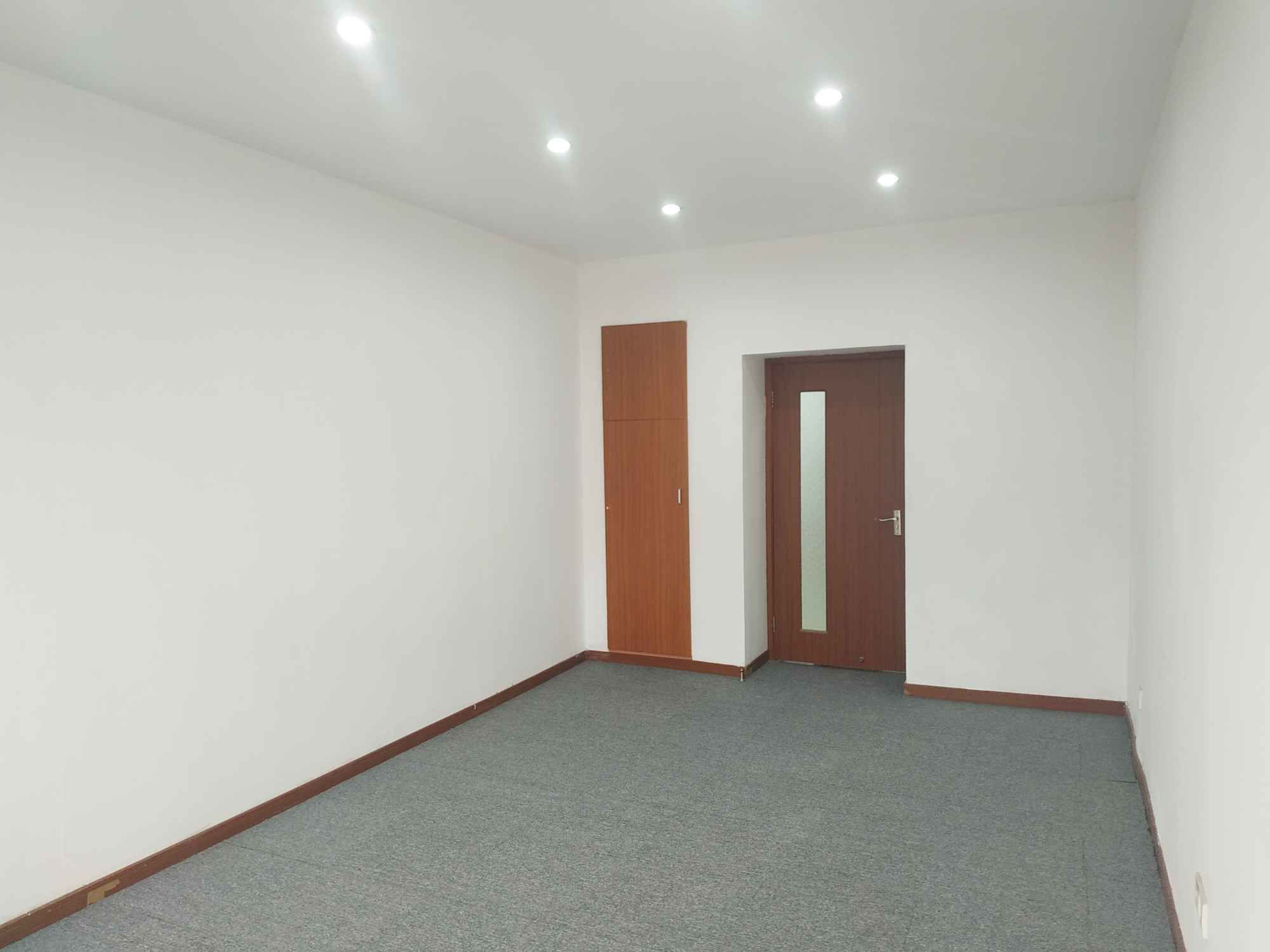 杰初智园（徐汇文化影视创意园）30平米办公室出租_3.20元/m²/天
