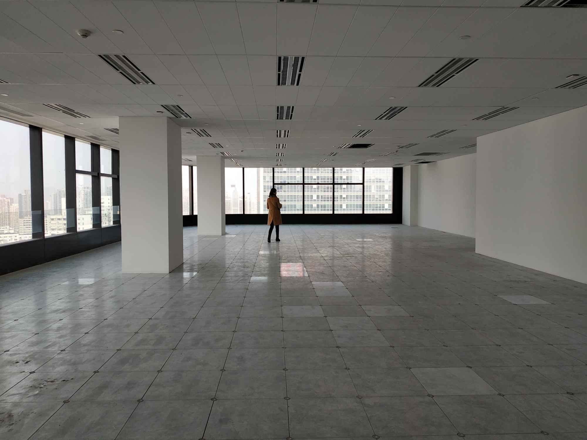上海环贸广场705平米办公室出租_13.60元/m²/天