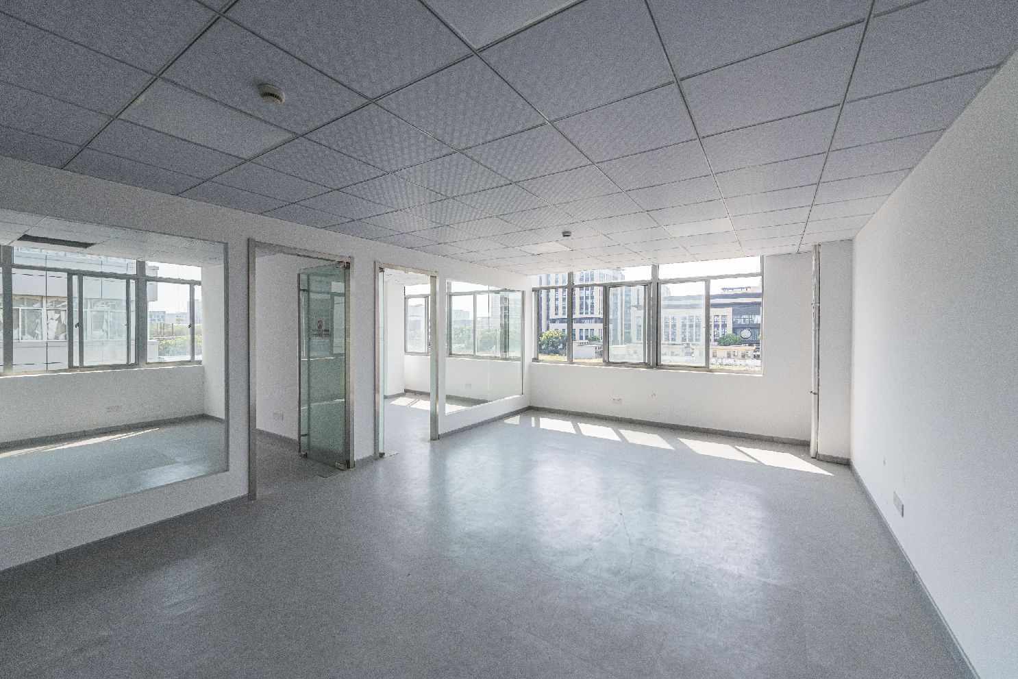 皓顺大厦199平米办公室出租_3.60元/m²/天