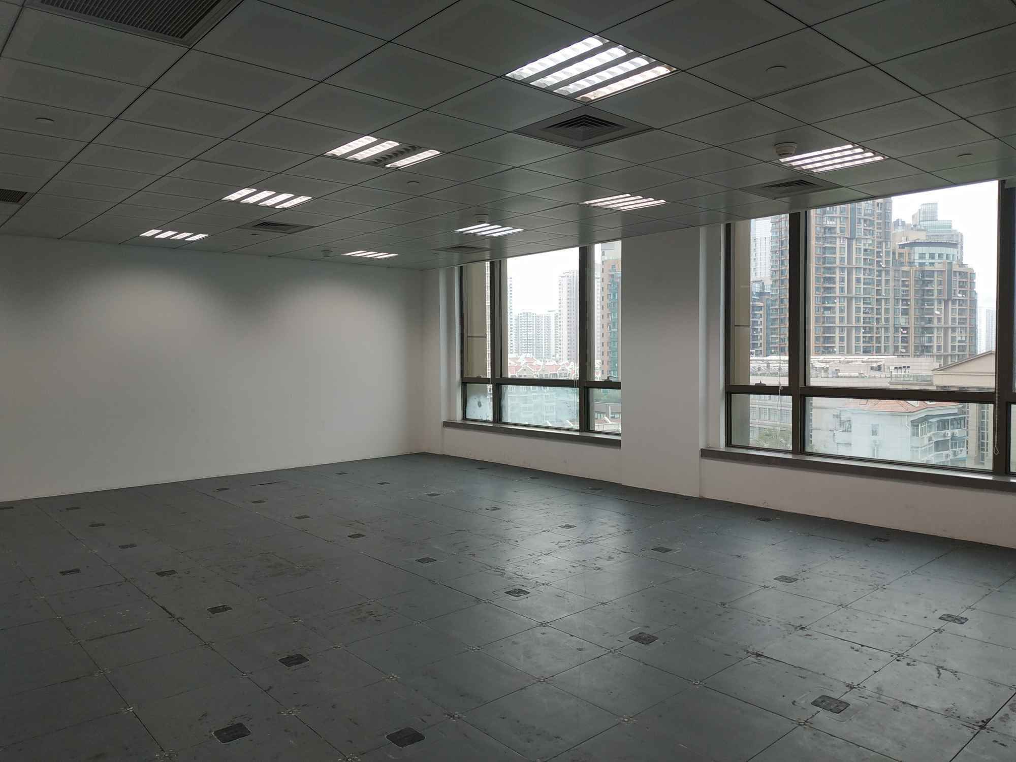 嘉地中心198平米办公室出租_10.20元/m²/天
