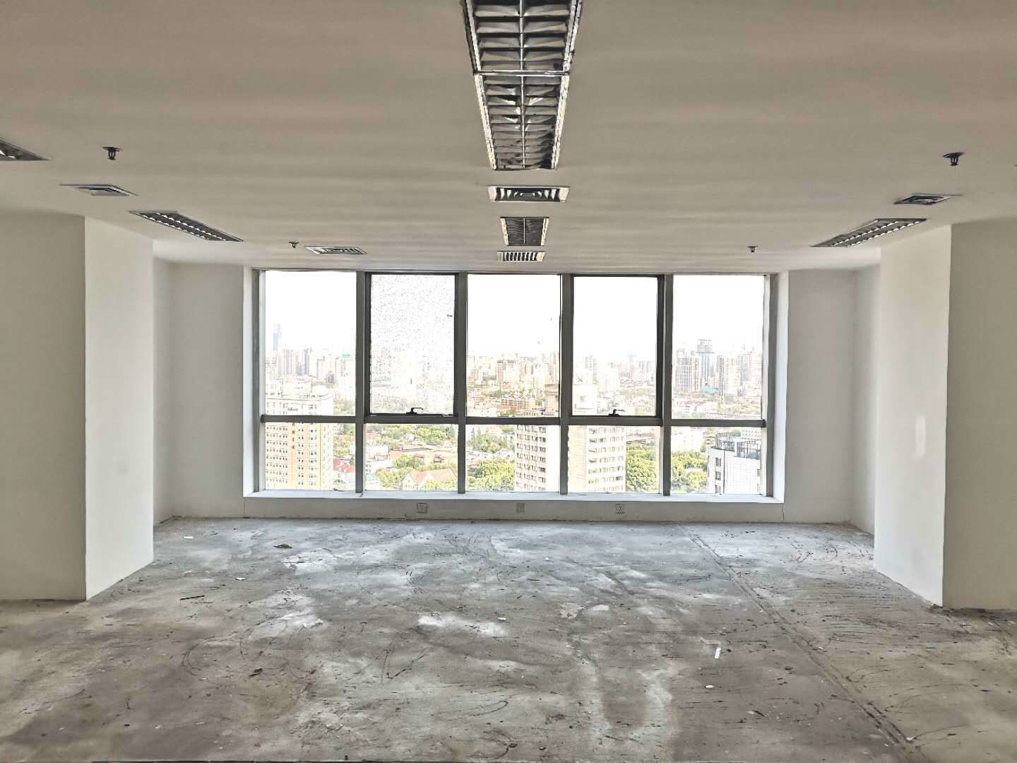 长峰中心155平米办公室出租_4.10元/m²/天