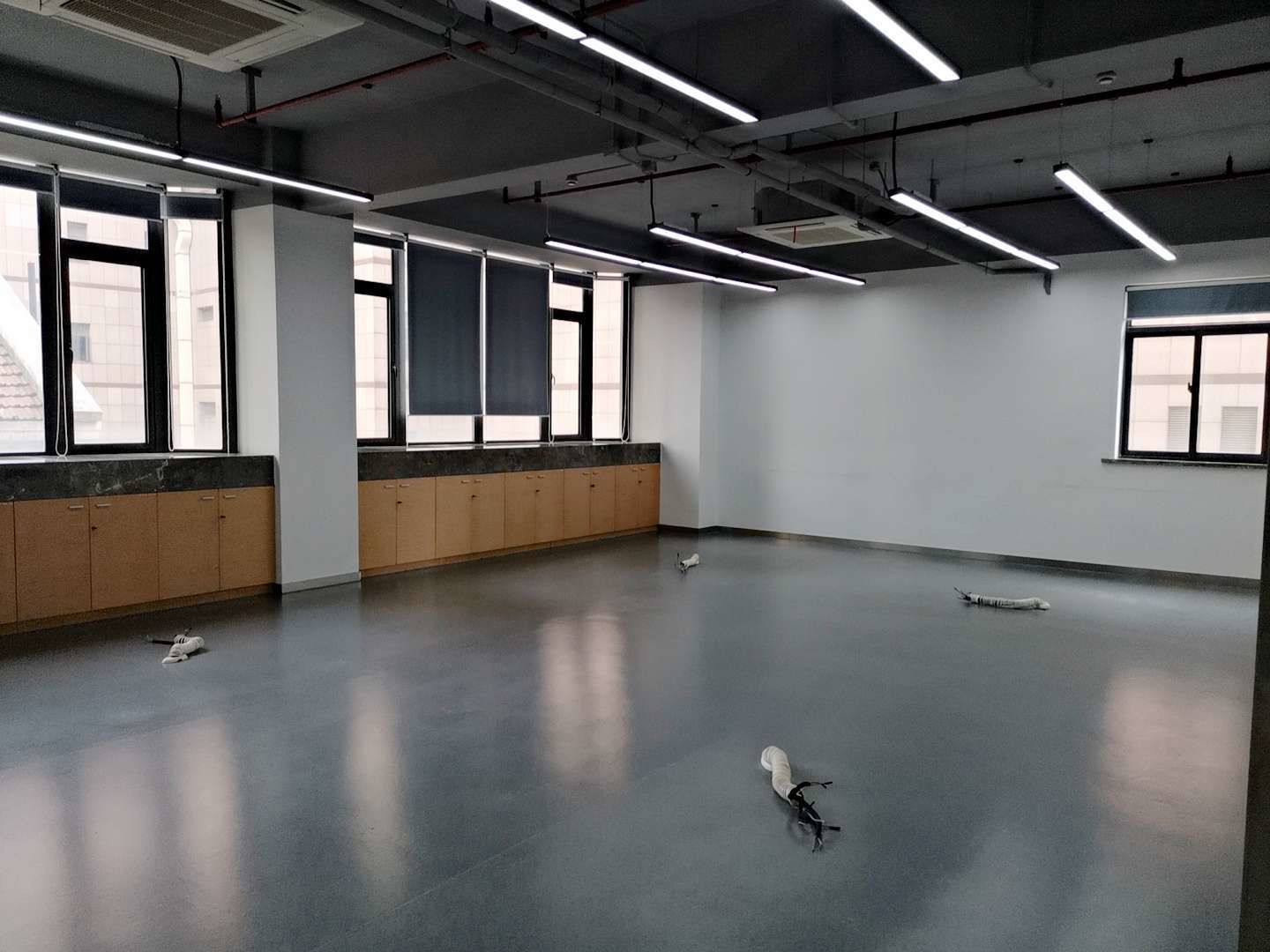 七立方静安科技园261平米办公室出租_4.00元/m²/天