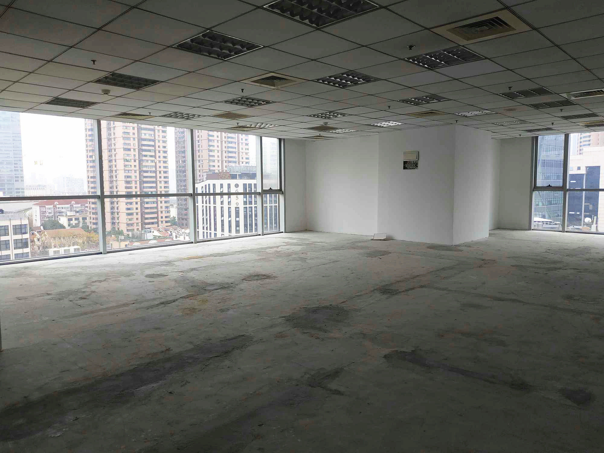 东方众鑫大厦200平米办公室出租_6.70元/m²/天