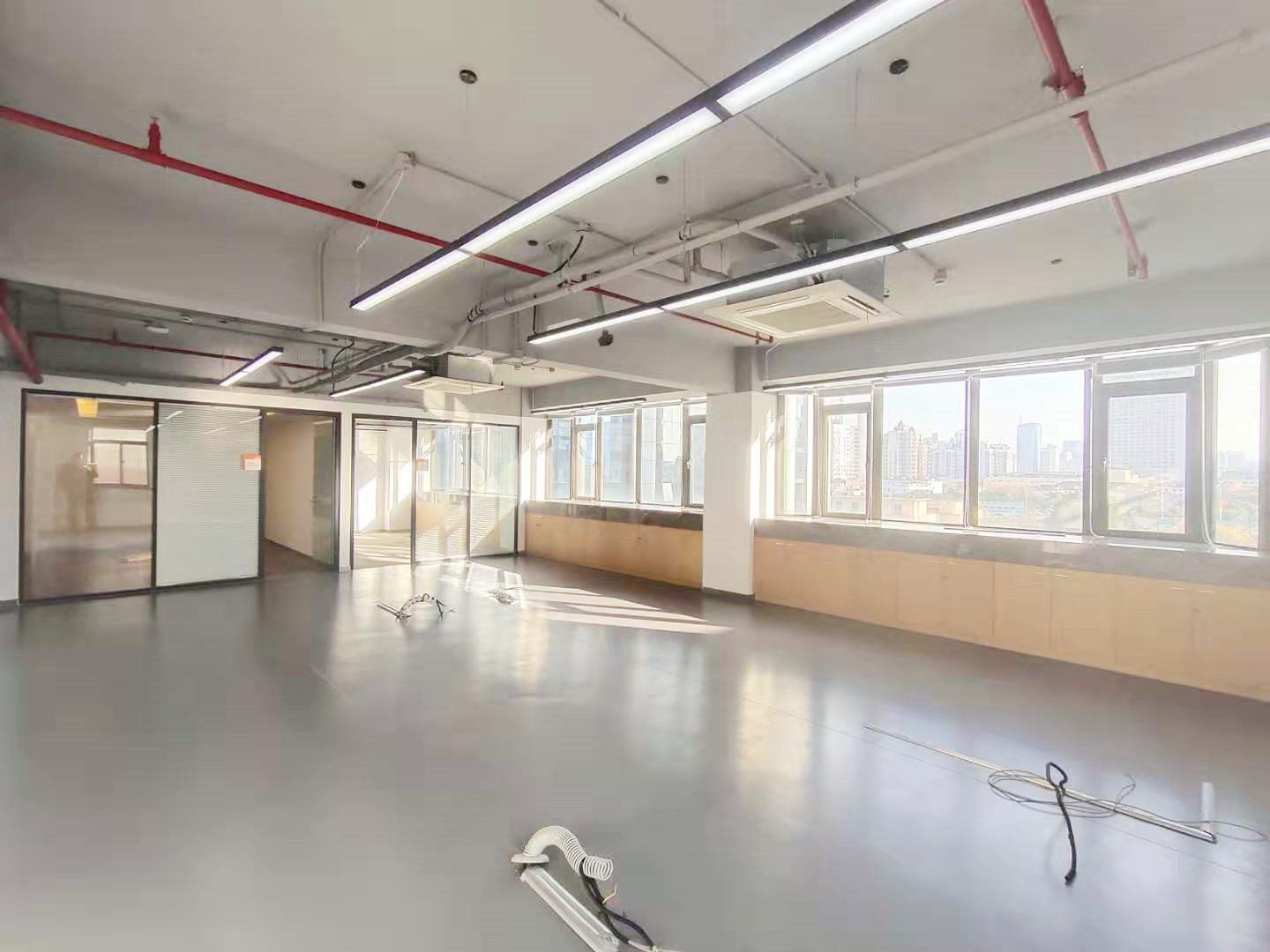 七立方静安科技园200平米办公室出租_4.80元/m²/天