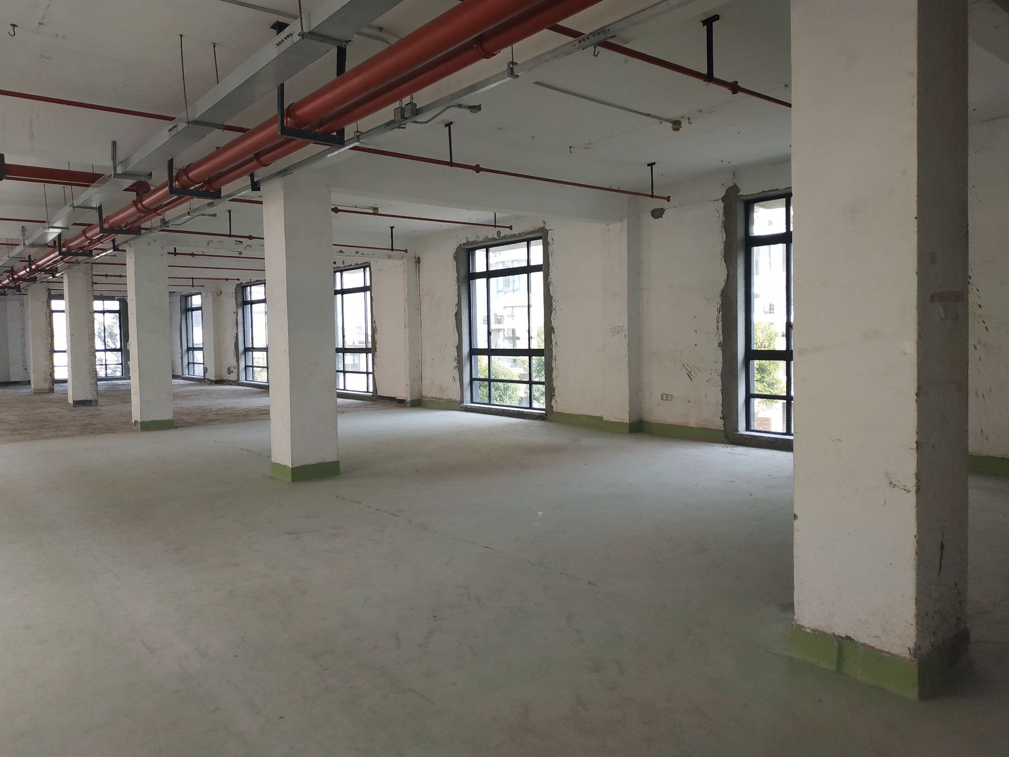 信南都市产业园500平米办公室出租_3.00元/m²/天