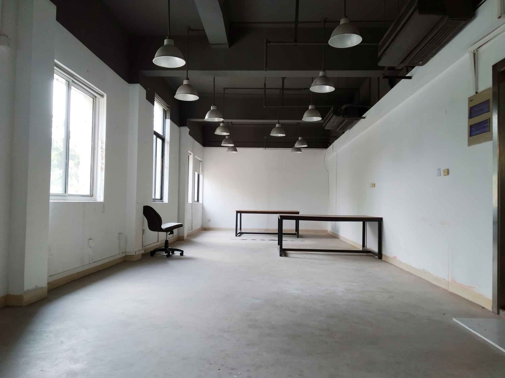 智慧桥创意产业园100平米办公室出租_3.20元/m²/天