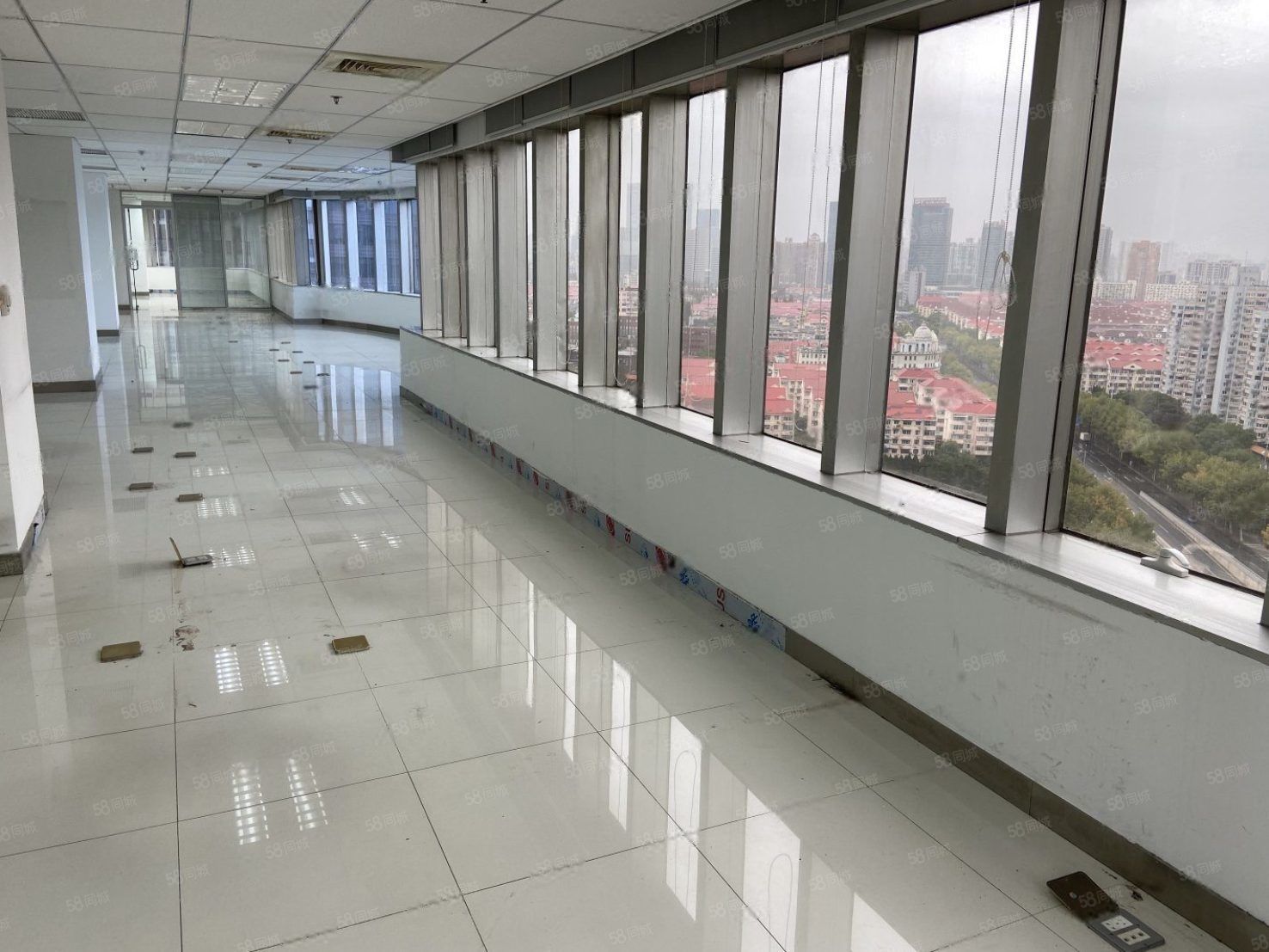 汤臣金融中心748平米办公室出租_5.20元/m²/天