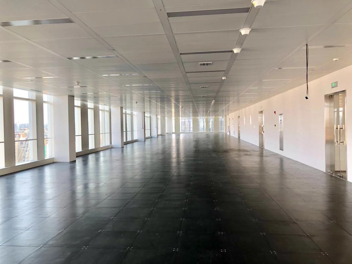 前滩世贸中心2000平米办公室出租_6.50元/m²/天