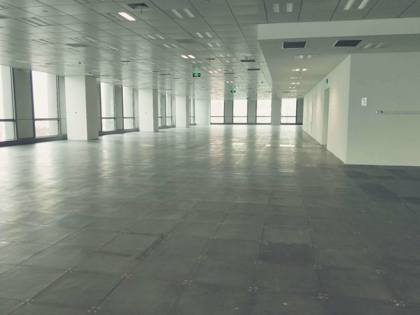 浦东 国家开发银行大厦 227平米 精装修