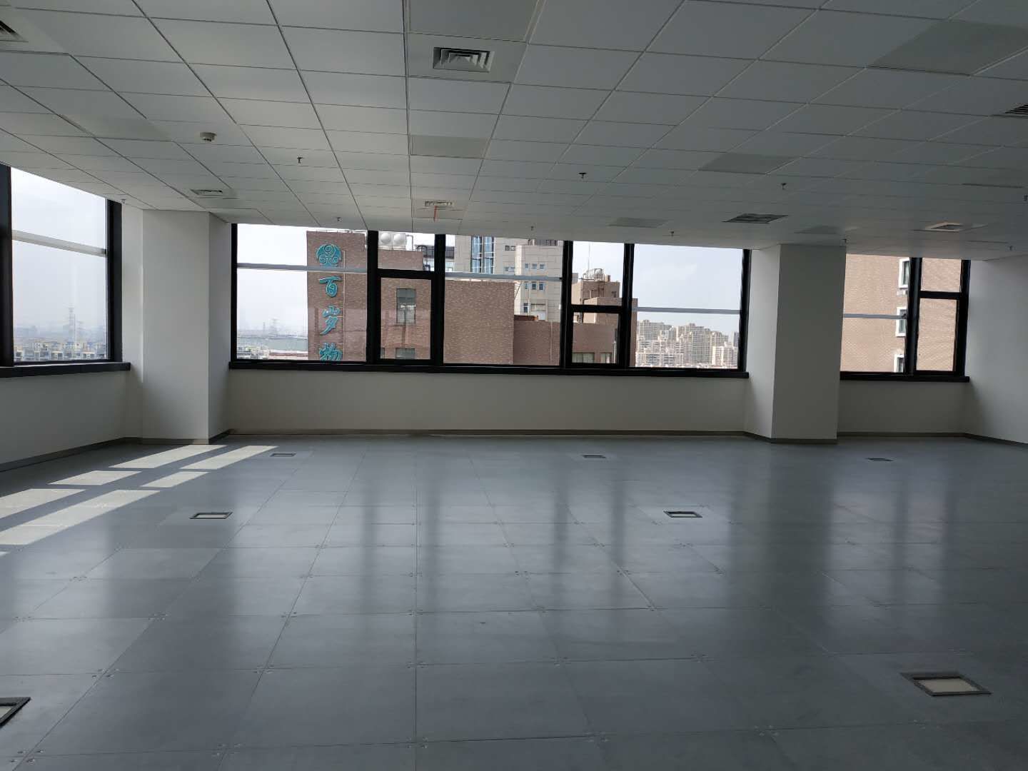 汇宝中心234平米办公室出租_2.80元/m²/天