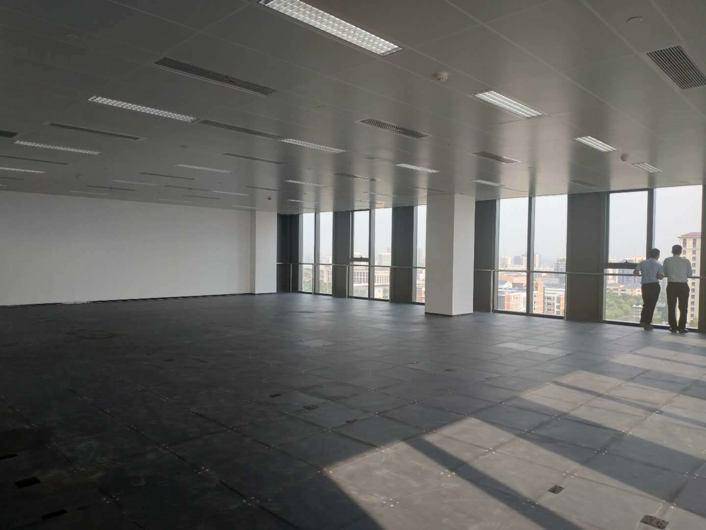 前滩世贸中心650平米办公室出租_6.80元/m²/天