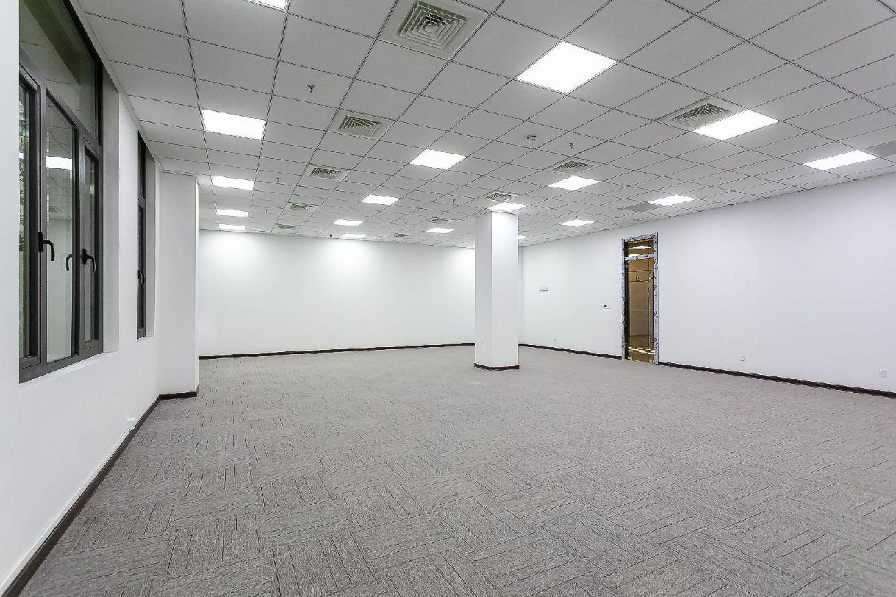 亚龙创业园205平米办公室出租_3.00元/m²/天
