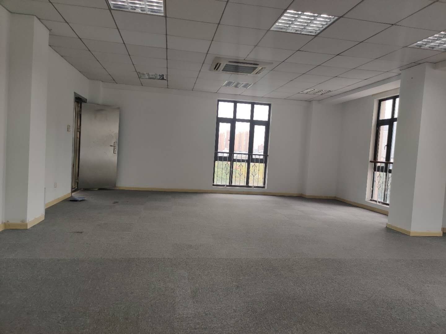 海博大楼105平米办公室出租_3.30元/m²/天