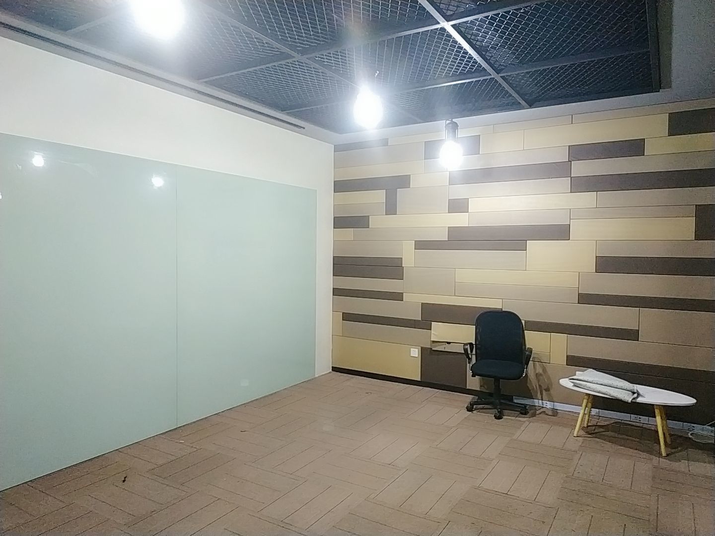 智苑文创空间80平米办公室出租_3.20元/m²/天