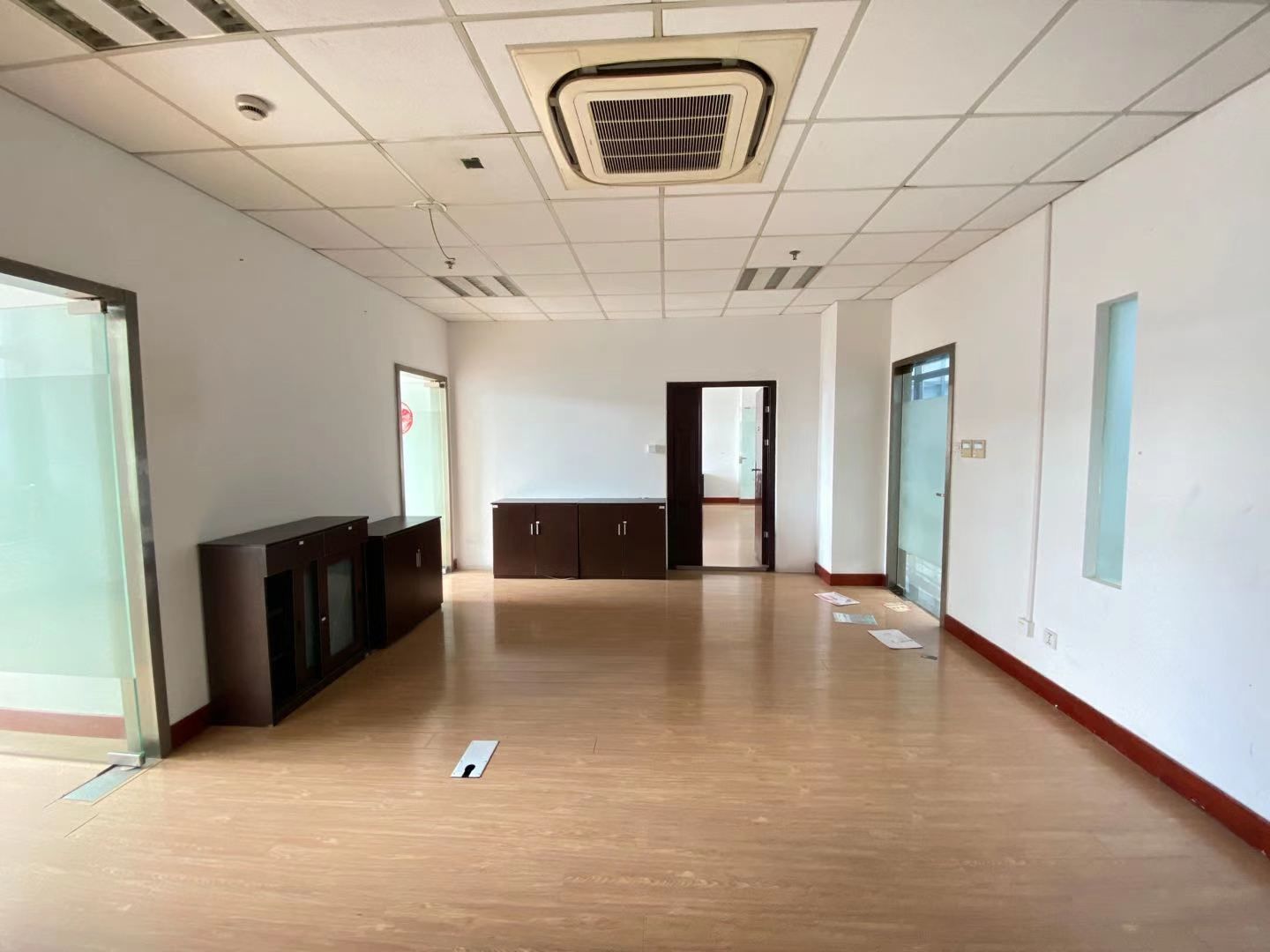 新华园80平米办公室出租_2.80元/m²/天