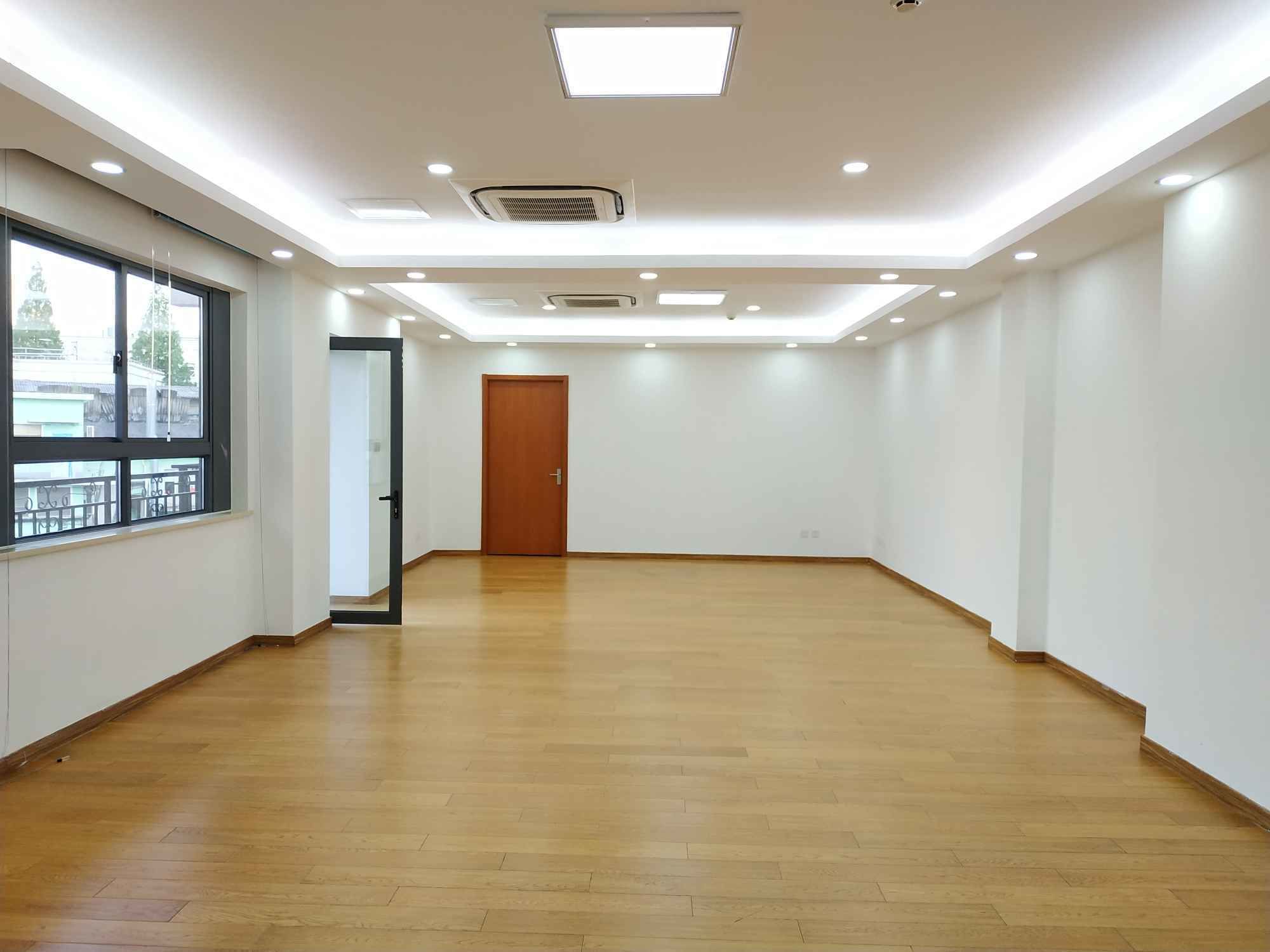 988园区（静工创意）132平米办公室出租_3.50元/m²/天