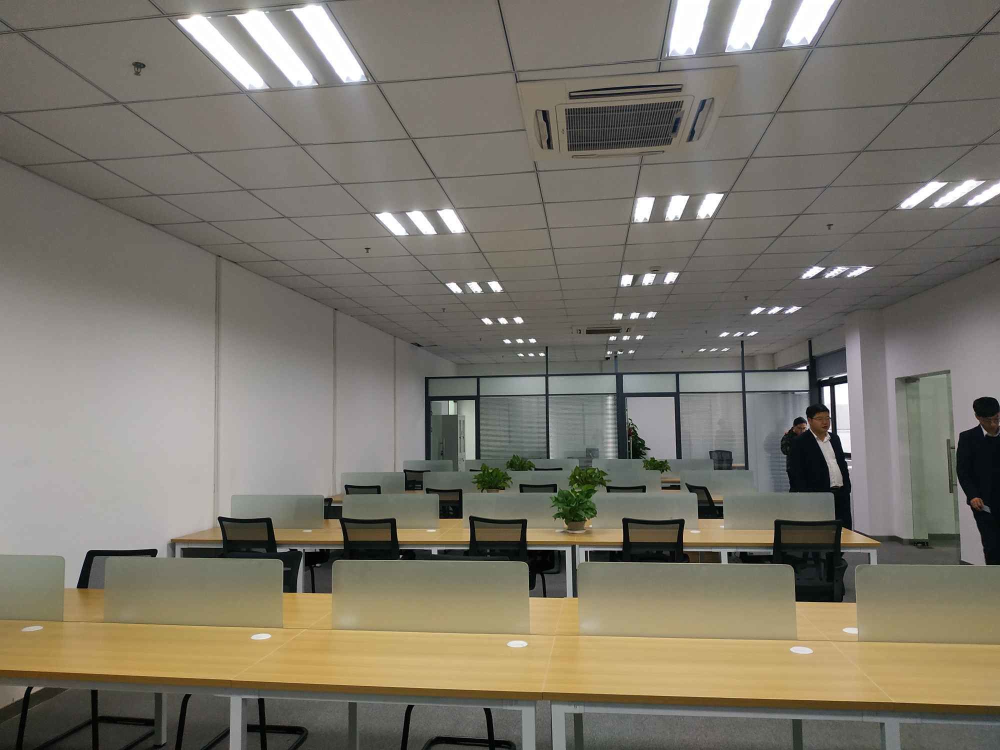 中环科技园170平米办公室出租_2.50元/m²/天