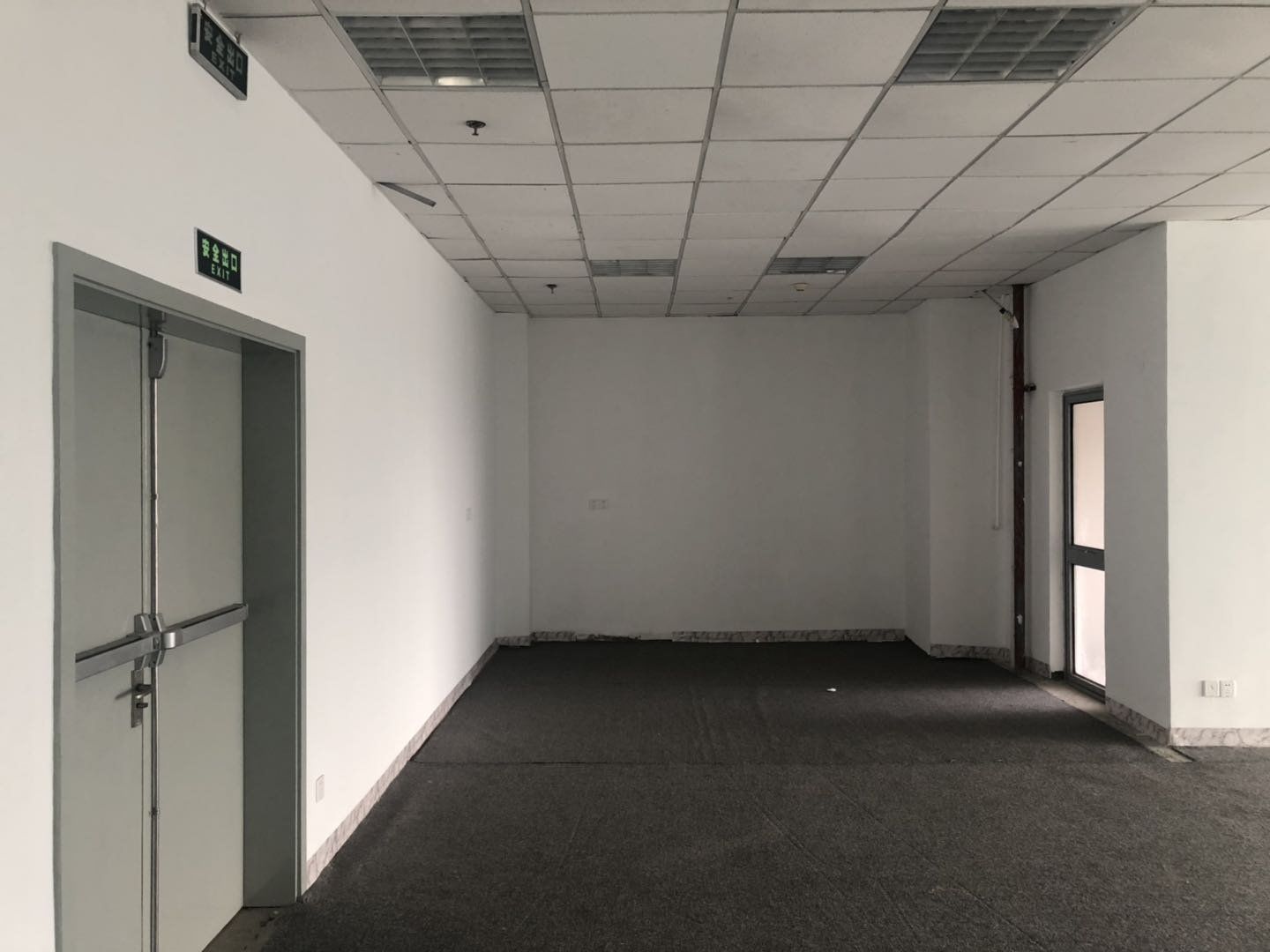 紫竹信息数码港165平米办公室出租_2.50元/m²/天
