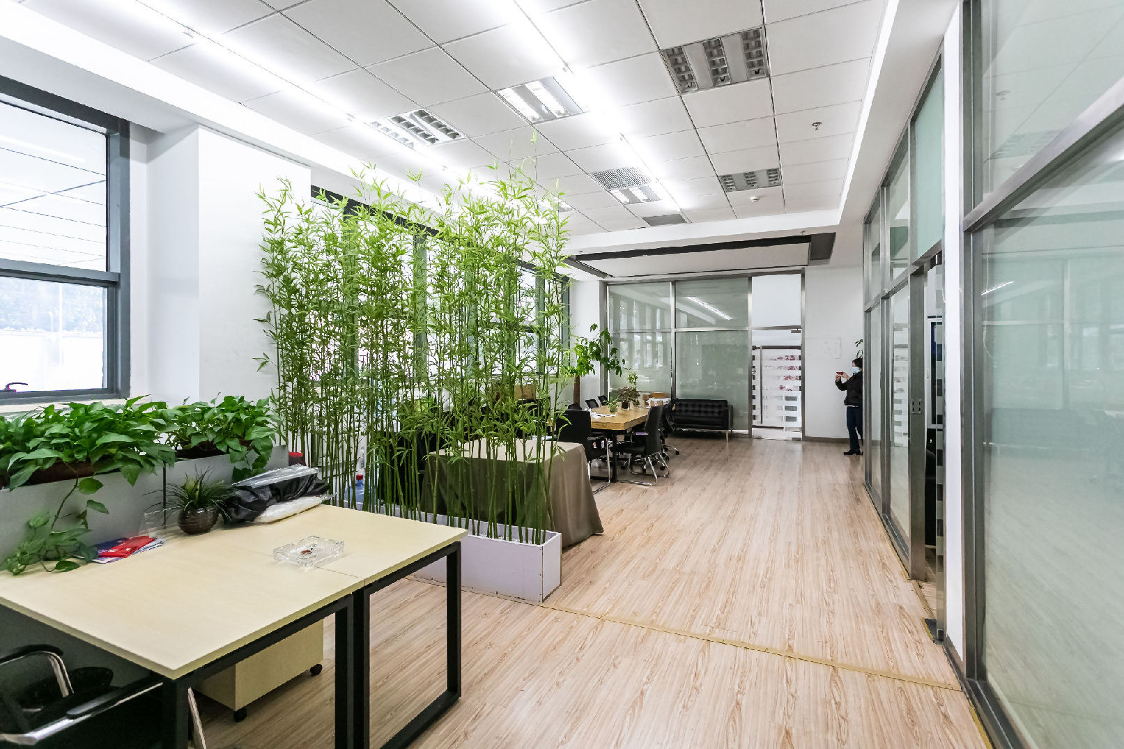 中环科技园130平米办公室出租_2.80元/m²/天