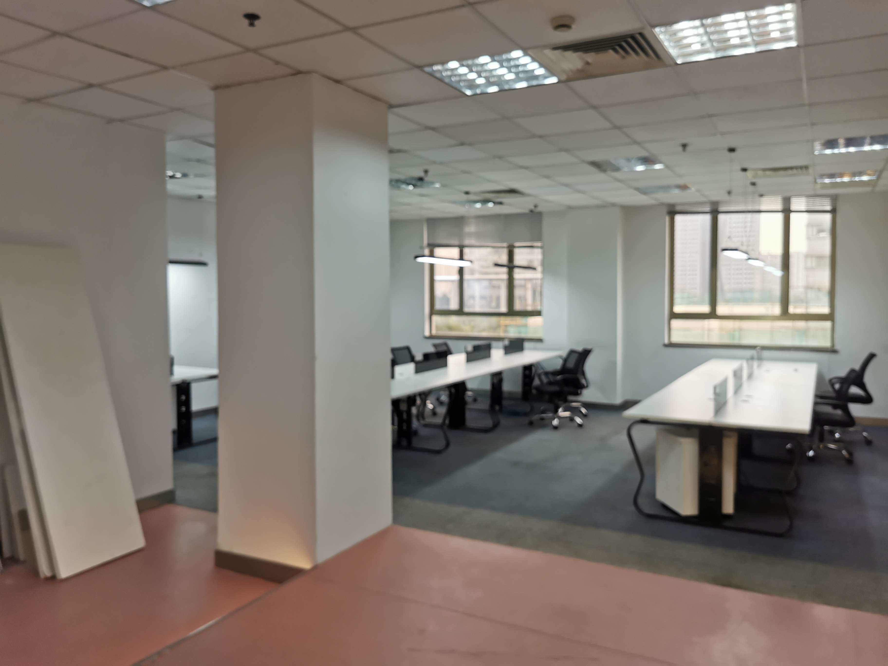 华纳商务中心180平米办公室出租_3.60元/m²/天