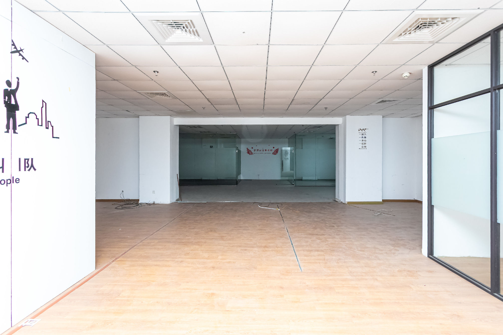 海琪商务中心175平米办公室出租_2.20元/m²/天