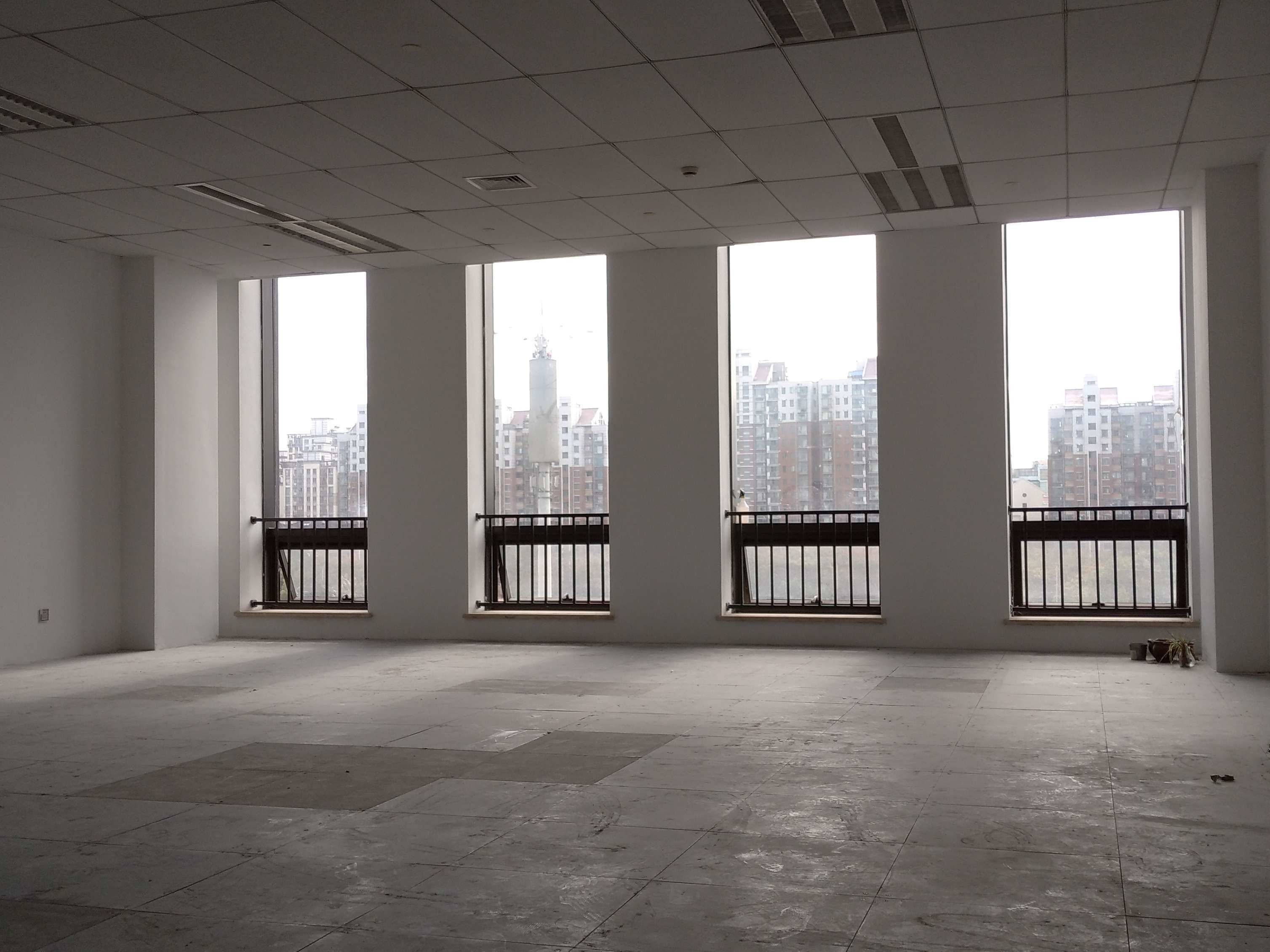 西子国际中心127平米办公室出租_3.80元/m²/天