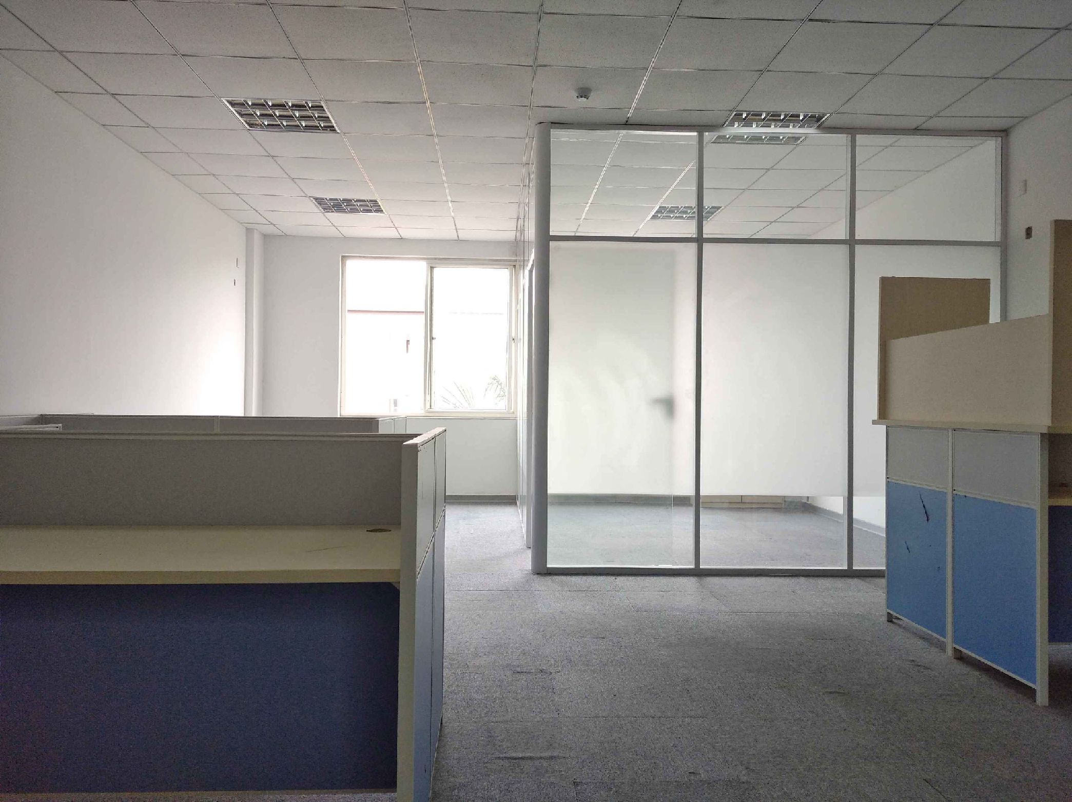 福克斯创新园98平米办公室出租_2.00元/m²/天
