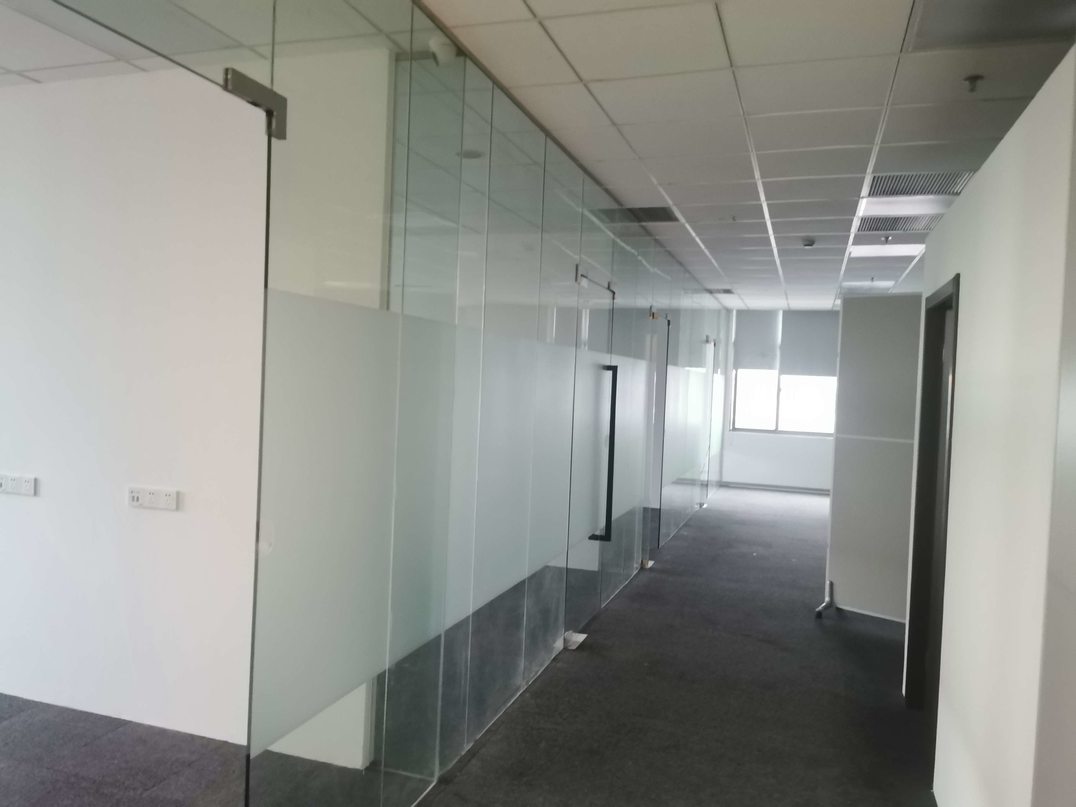 银石科技商务园264平米办公室出租_3.50元/m²/天