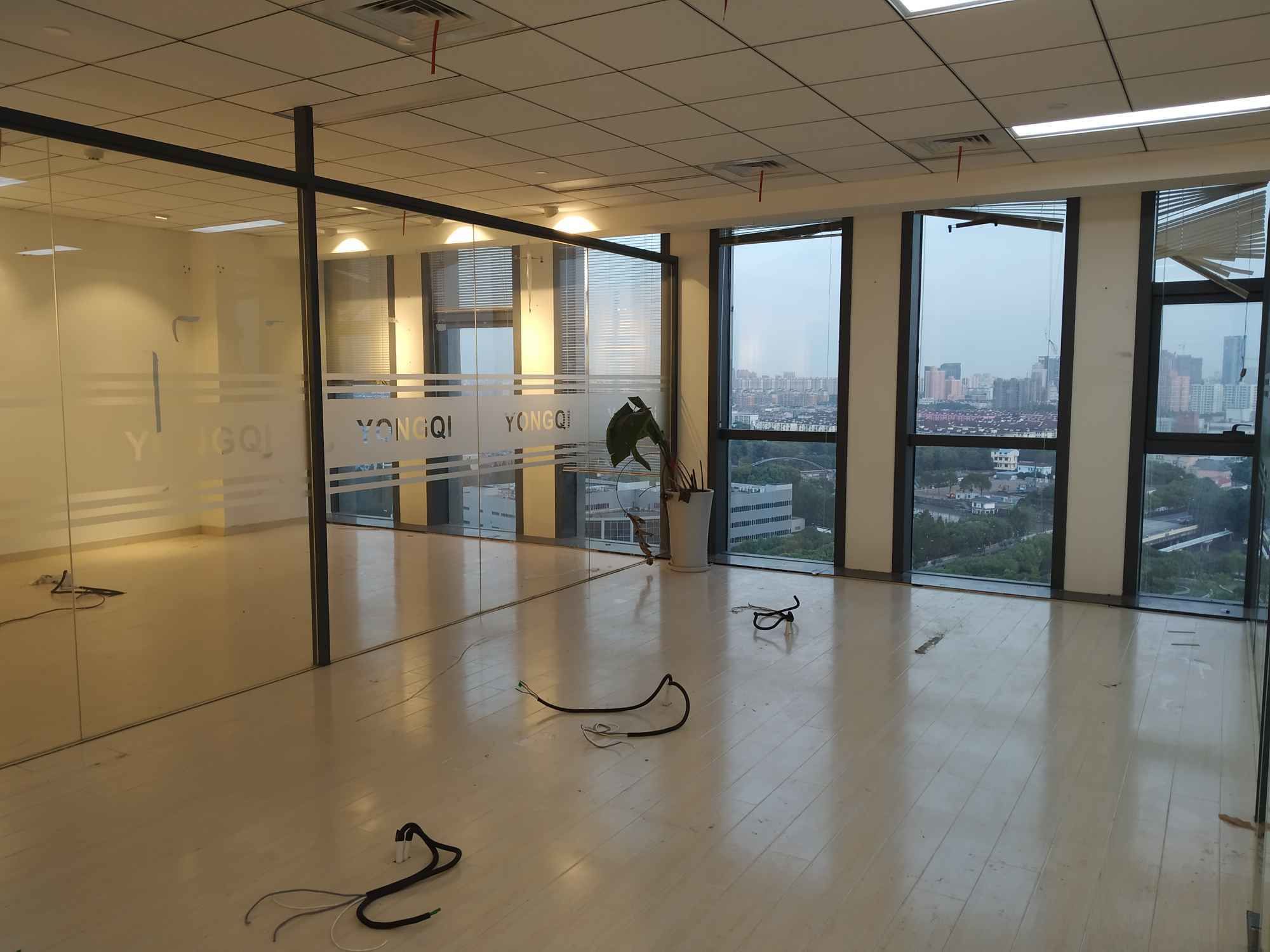 世宏金源中心155平米办公室出租_3.20元/m²/天