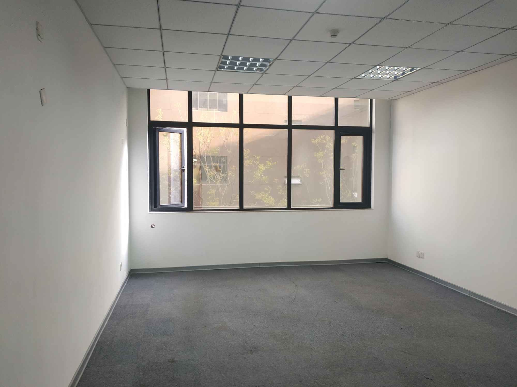 福克斯创新园50平米办公室出租_1.70元/m²/天