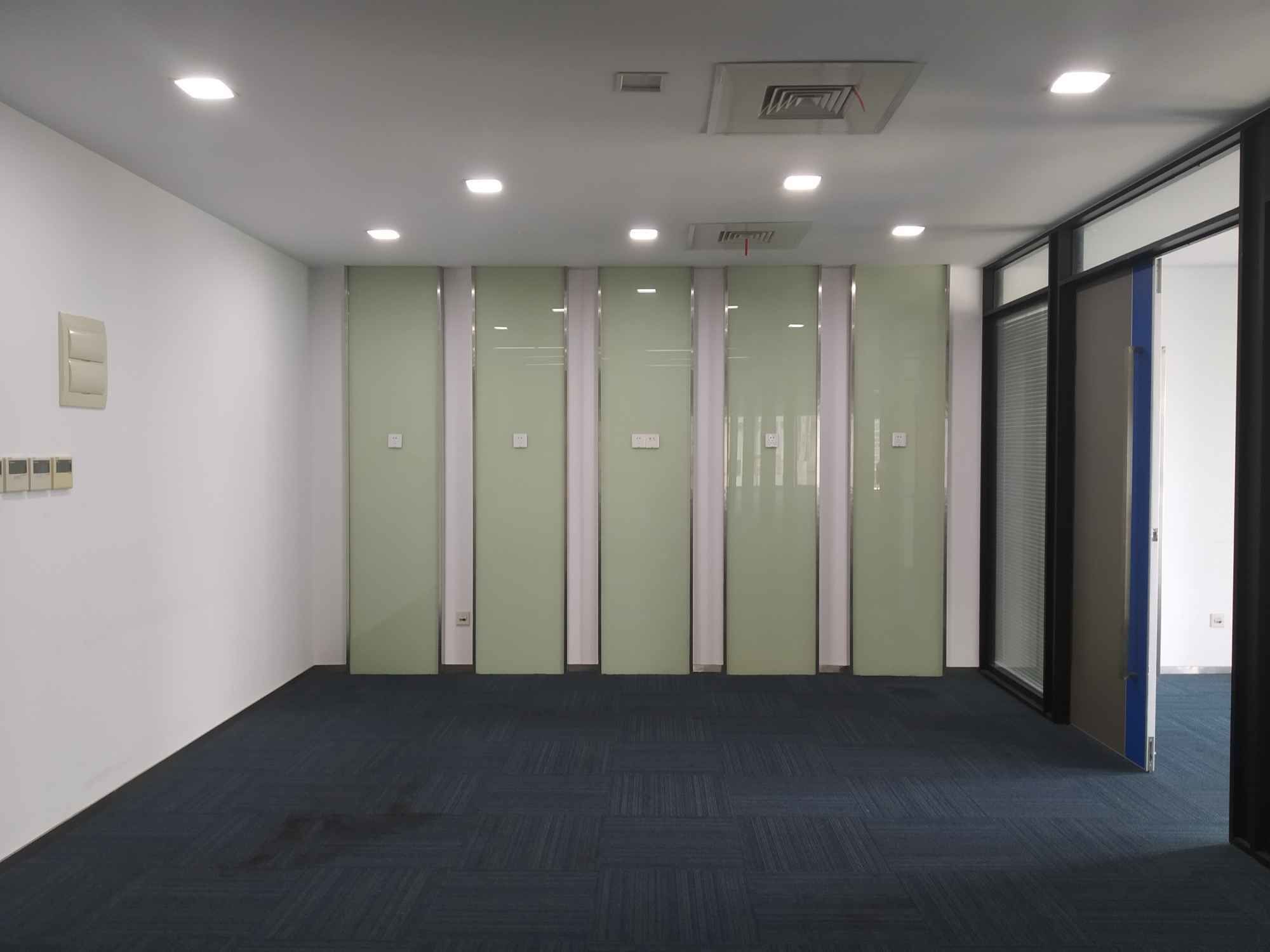 赢嘉广场500平米办公室出租_3.30元/m²/天