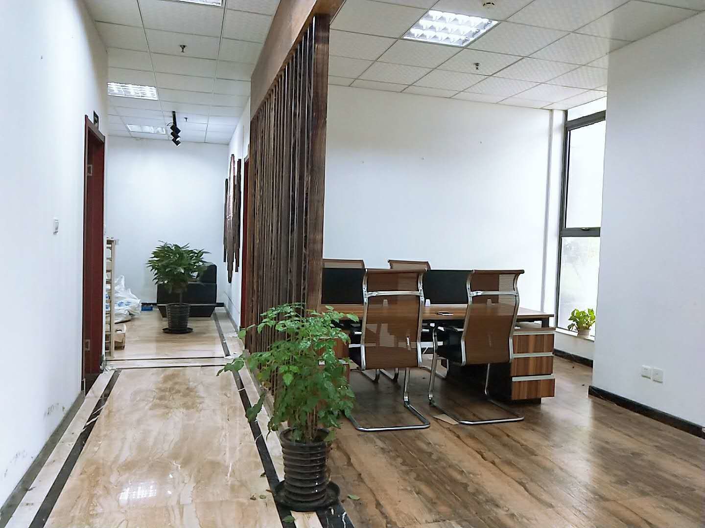 寰启商务大厦229平米办公室出租_1.50元/m²/天