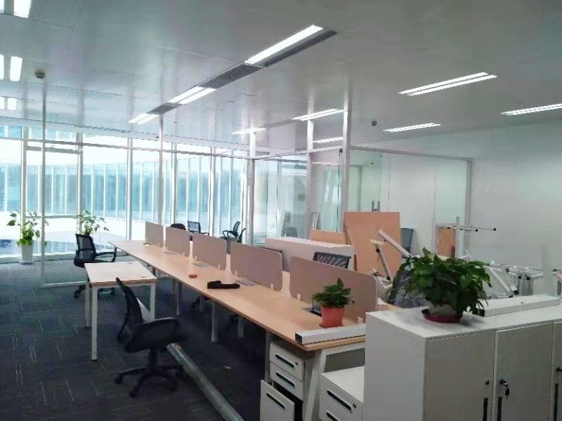 绿地虹桥世界中心86平米办公室出租_3.80元/m²/天