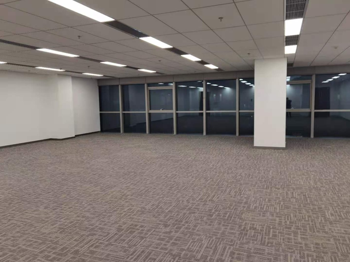 联泰中心272平米办公室出租_4.58元/m²/天