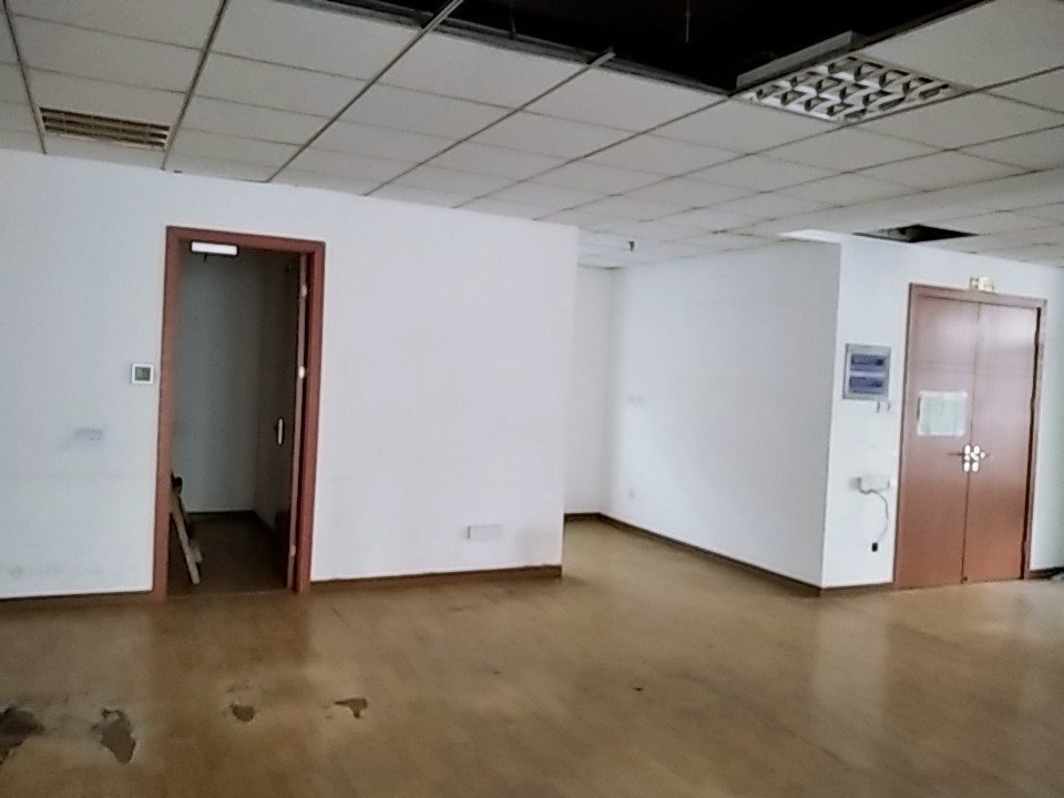 创业中心大厦282平米办公室出租_3.00元/m²/天
