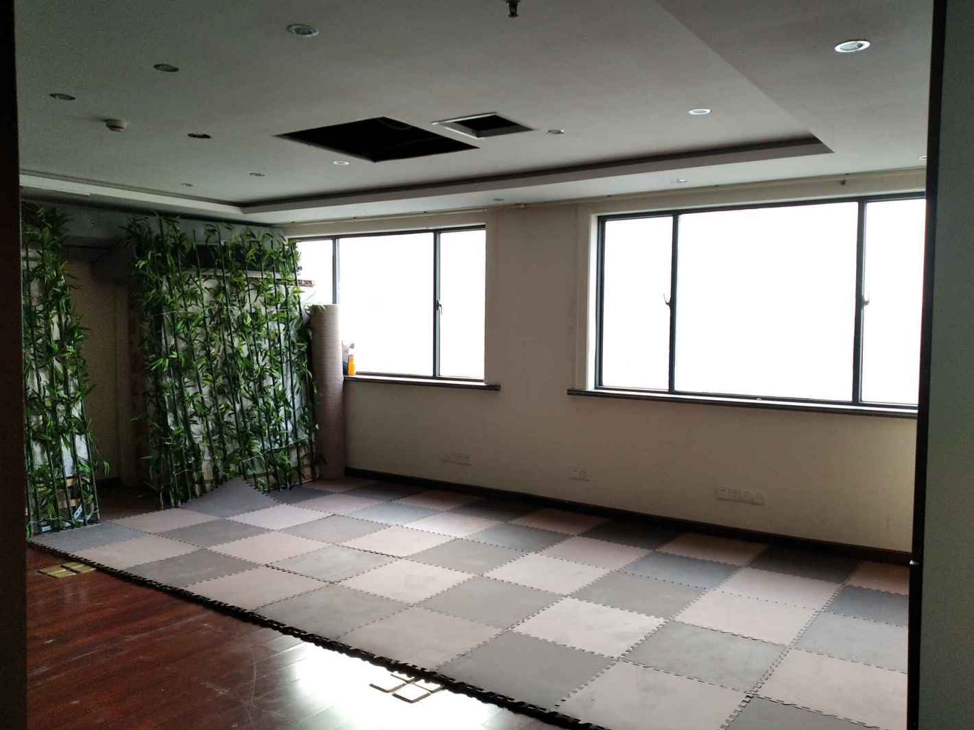 南浦大厦74平米办公室出租_2.80元/m²/天